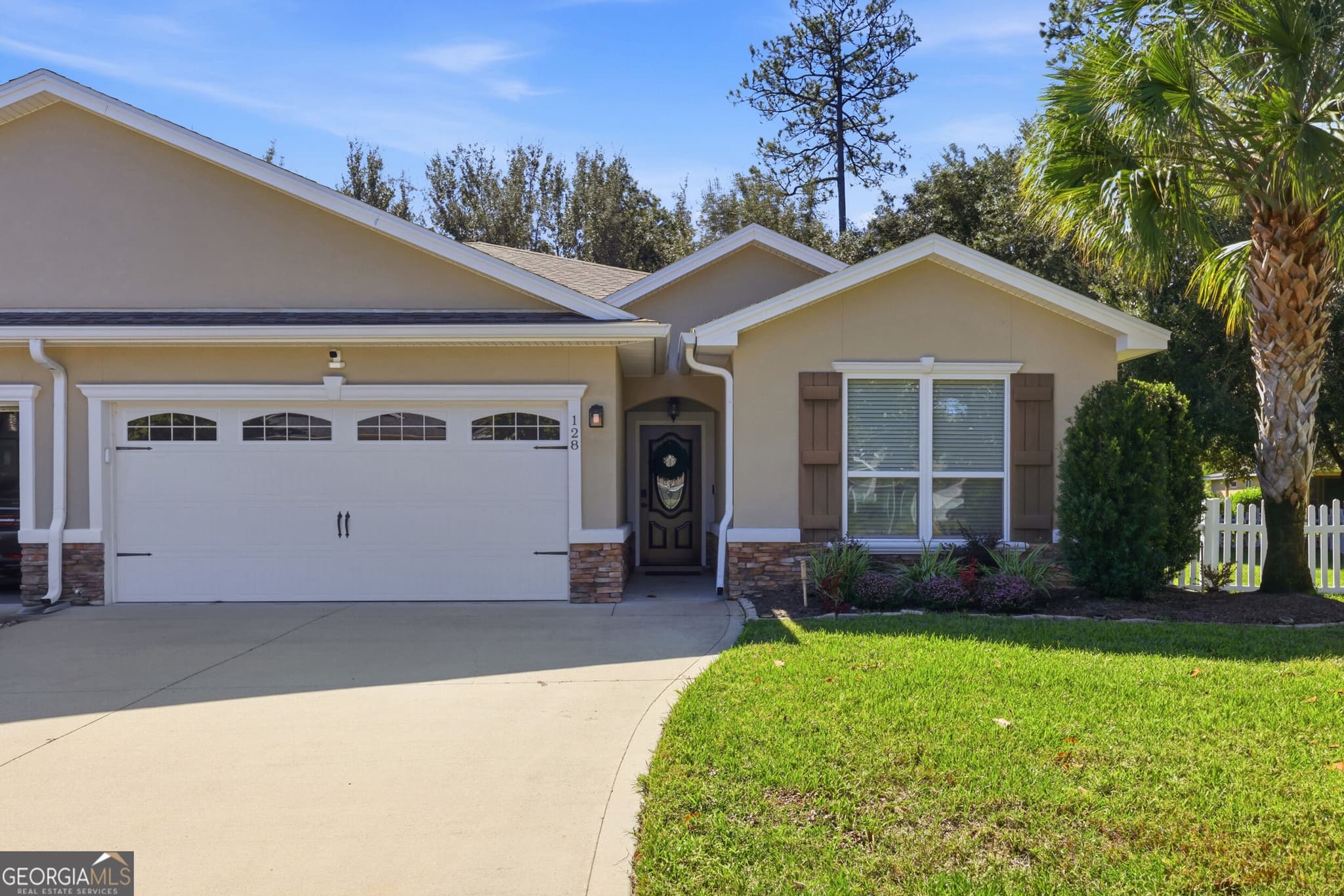 3 bedroom, 2 bathroom, 1,747 sq ft single family residence for sale at 128 Brookshire Ct, Kingsland, GA 31548