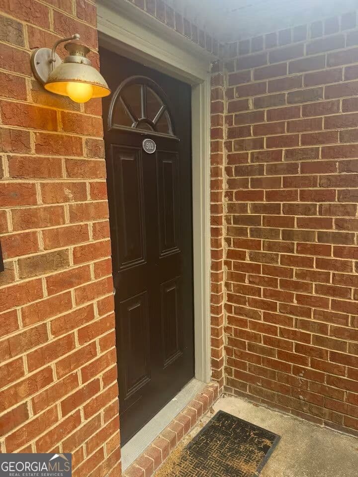 2 bedroom, 2 bathroom, 972 sq ft condominium for sale at 1055 Baxter Street 503, Athens, GA 30606 — photo 2
