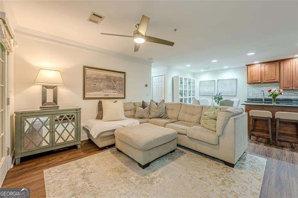 2 bedroom, 2 bathroom, 1,151 sq ft condominium for sale at 508 Madison Court, Smyrna, GA 30080 — photo 2