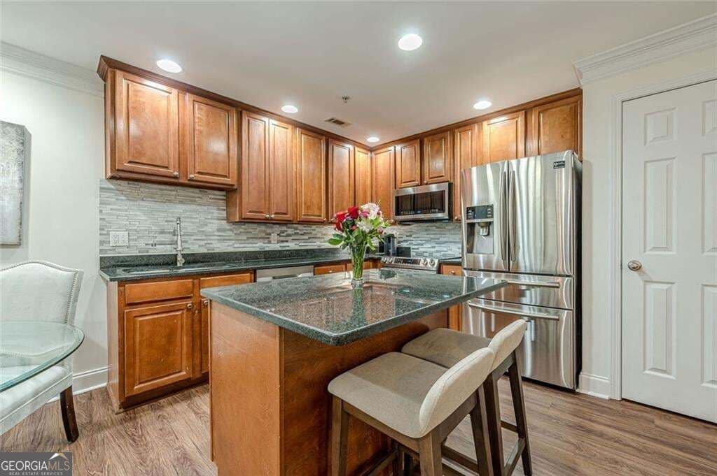 2 bedroom, 2 bathroom, 1,151 sq ft condominium for sale at 508 Madison Court, Smyrna, GA 30080 — photo 3