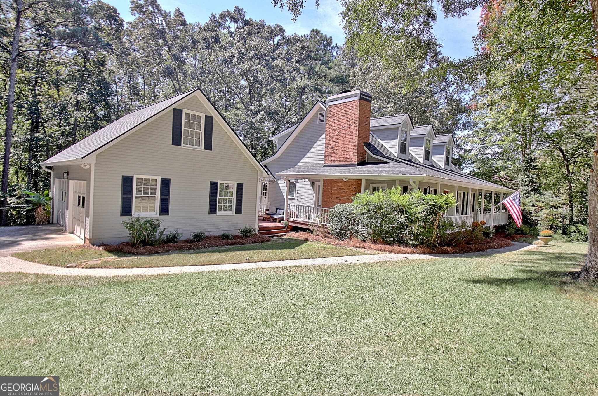 4 bedroom, 2.5 bathroom, 2,651 sq ft single family residence for sale at 175 Chimney Springs, Tyrone, GA 30290 — photo 4