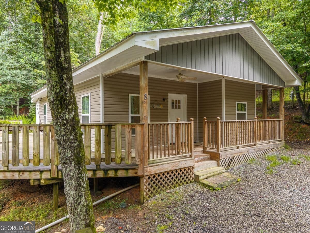 2 bedroom, 1 bathroom, 841 sq ft single family residence for sale at 8 17Th Street, Ellijay, GA 30540 — photo 2
