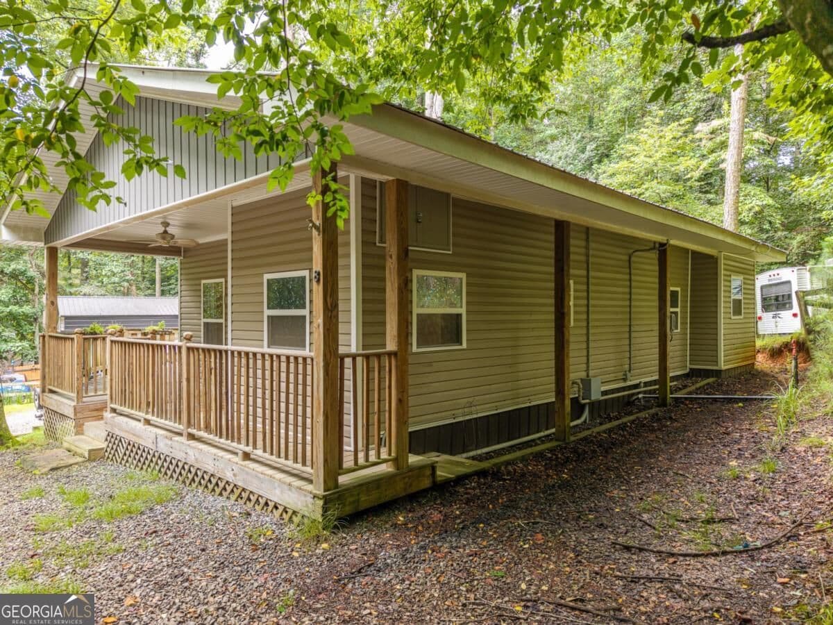 2 bedroom, 1 bathroom, 841 sq ft single family residence for sale at 8 17Th Street, Ellijay, GA 30540 — photo 5