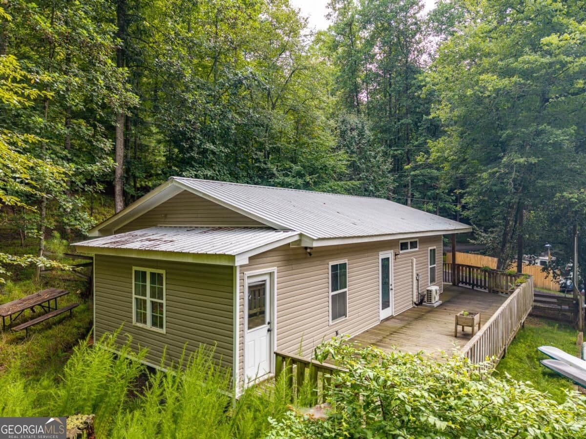 2 bedroom, 1 bathroom, 841 sq ft single family residence for sale at 8 17Th Street, Ellijay, GA 30540 — photo 4