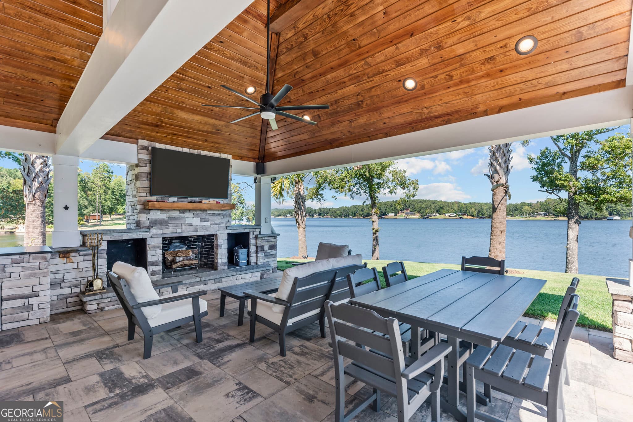 5 bedroom, 5.5 bathroom, 4,723 sq ft single family residence under contract at 109 Sinclair Lane, Eatonton, GA 31024 — photo 6