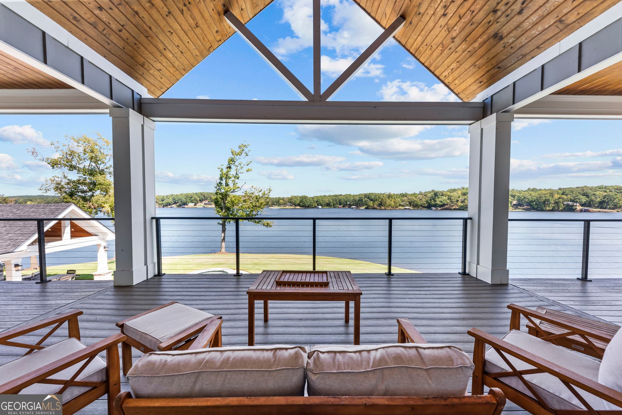 5 bedroom, 5.5 bathroom, 4,723 sq ft single family residence under contract at 109 Sinclair Lane, Eatonton, GA 31024 — photo 7