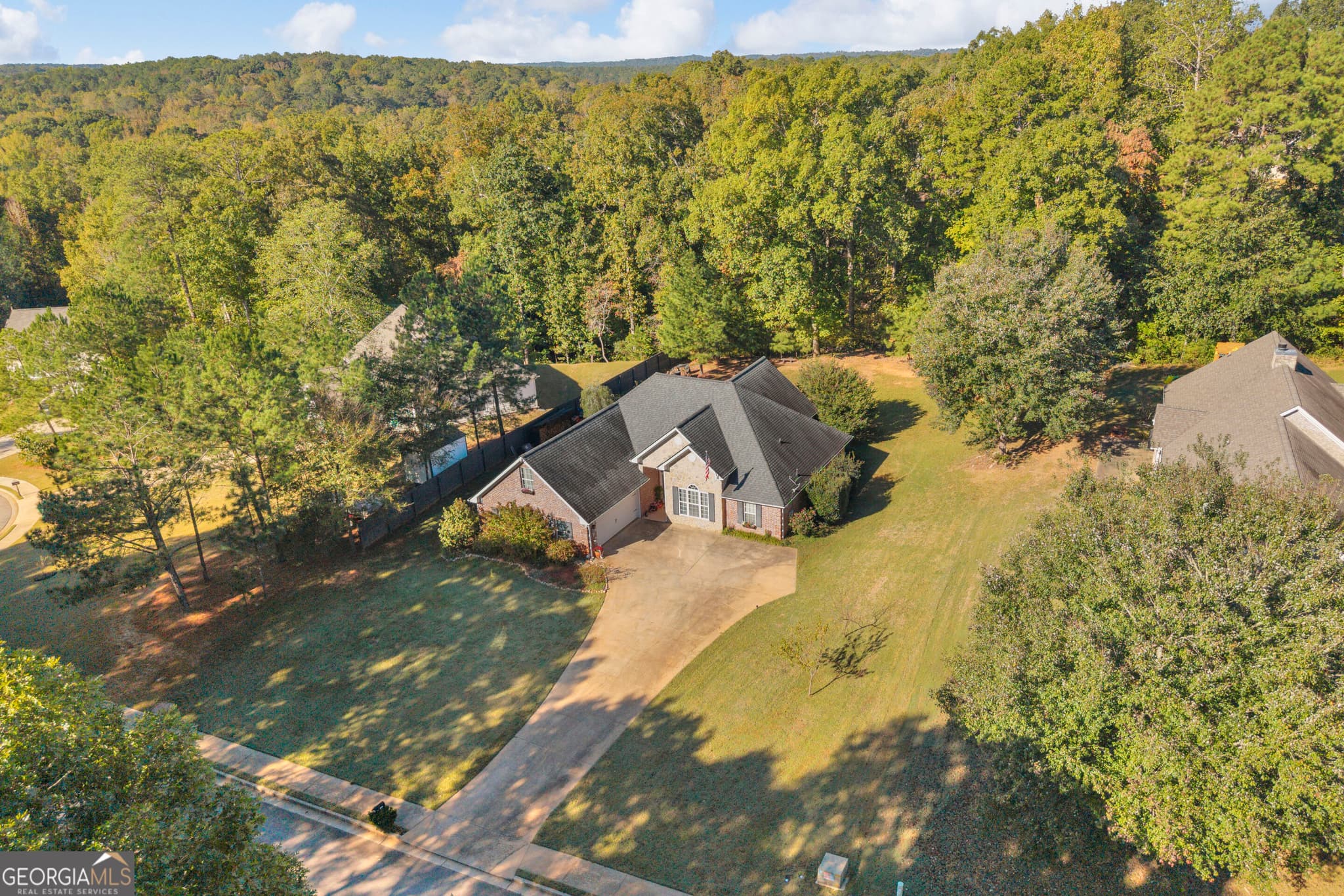 4 bedroom, 2.5 bathroom, 2,366 sq ft single family residence for sale at 102 Genessa Court, Mansfield, GA 30055 — photo 8