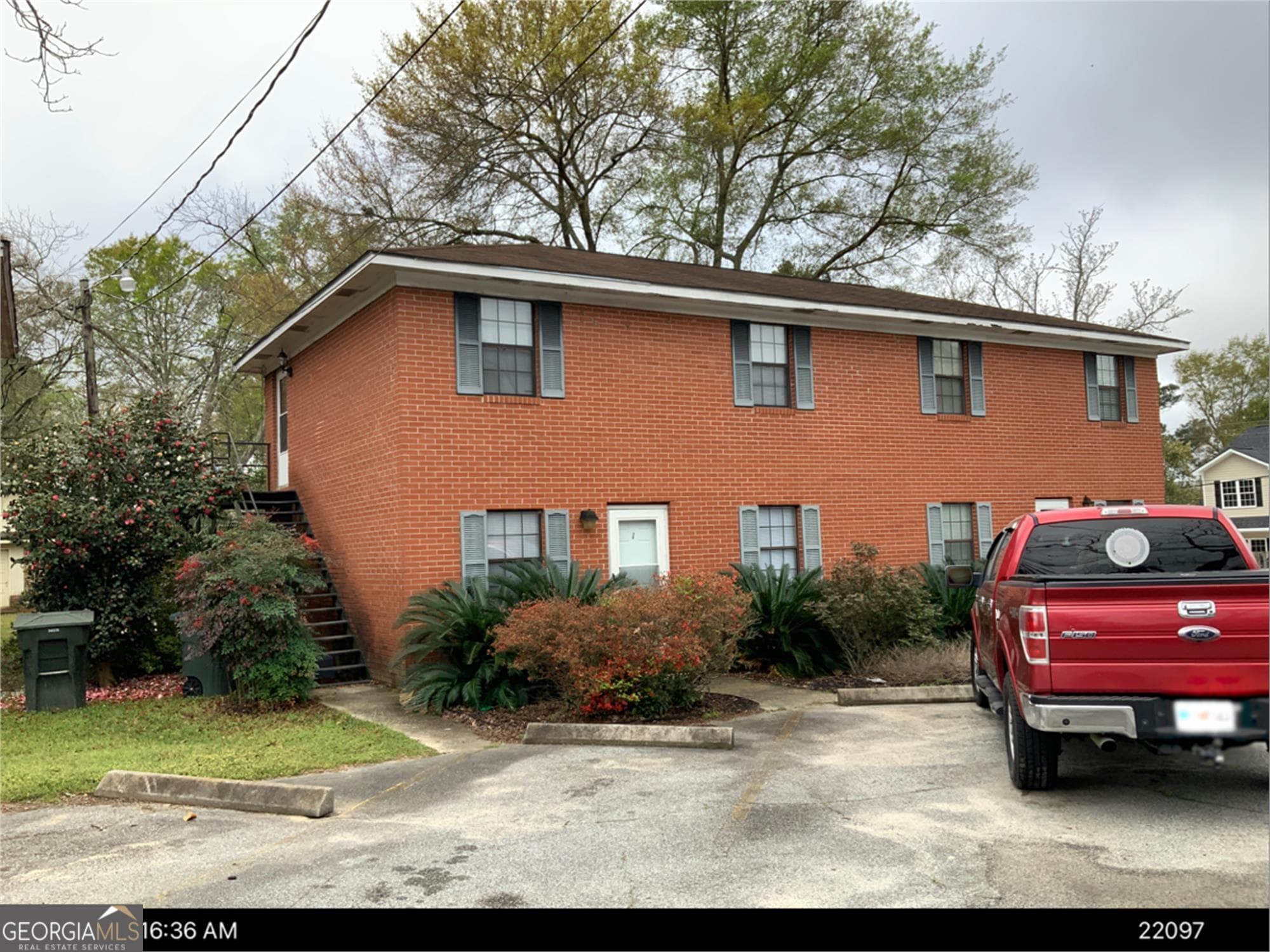 1 bedroom, 1 bathroom, 575 sq ft apartment for rent at 80 East Jones Avenue 2, Statesboro, GA 30460 for $925 a month