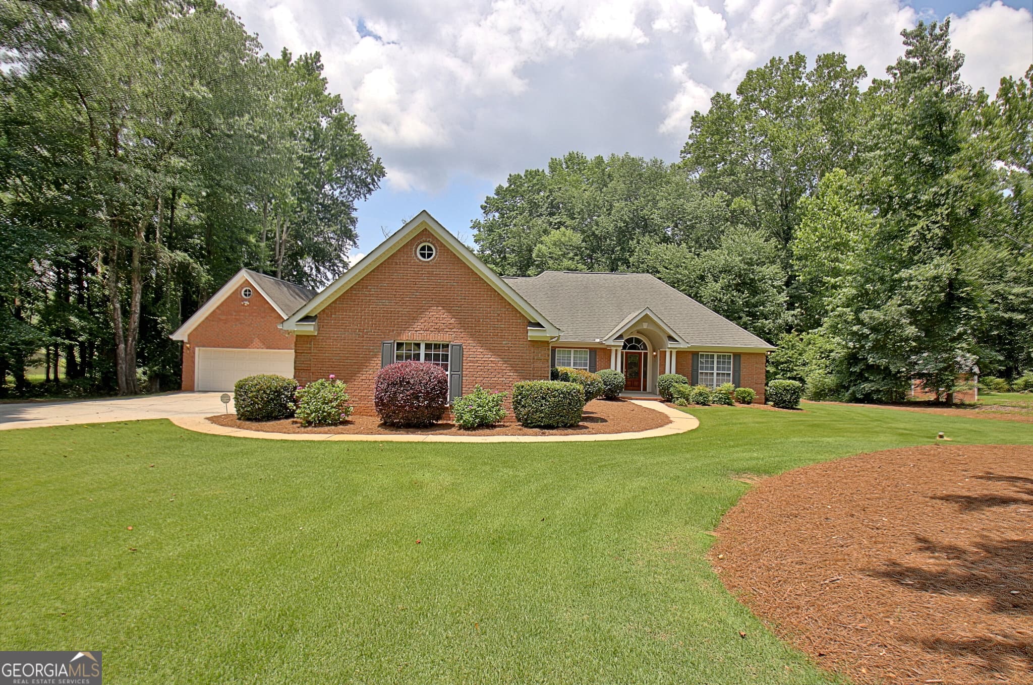 3 bedroom, 2 bathroom, 2,687 sq ft single family residence sold at 135 Pendleton Trail, Tyrone, GA 30290