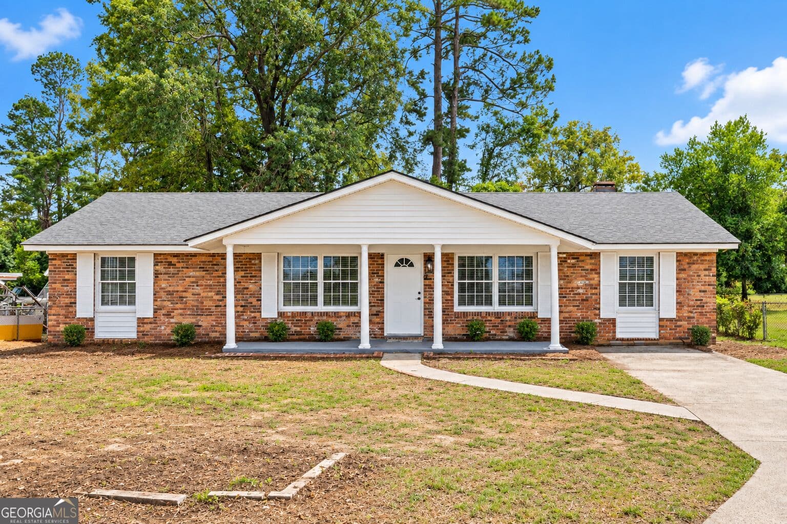 3 bedroom, 2 bathroom, 1,653 sq ft single family residence under contract at 2541 Blueberry Drive, Augusta, GA 30906