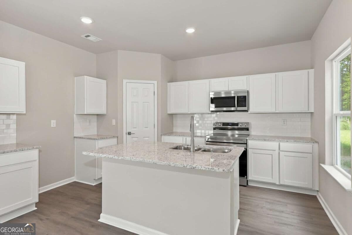 3 bedroom, 2.5 bathroom single family residence for rent at 136 Essence Drive, Hephzibah, GA 30815 for $2,050 a month — photo 8