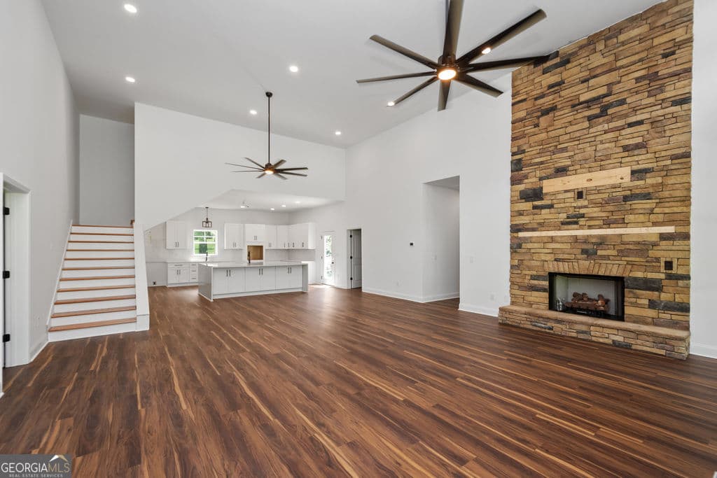 4 bedroom, 3 bathroom, 3,100 sq ft single family residence under contract at 1000 Foxcroft Drive, Lagrange, GA 30240 — photo 10