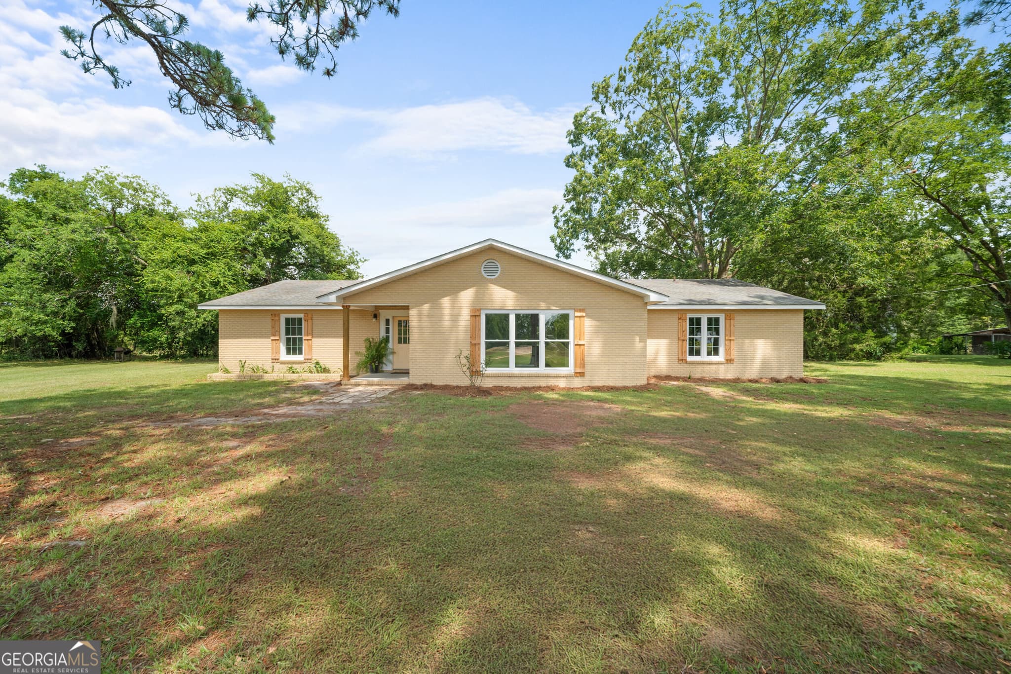 4 bedroom, 2 bathroom, 2,690 sq ft single family residence for rent at 435 Runs Branch Road, Newington, GA 30446 for $1,600 a month — photo 1 of 1