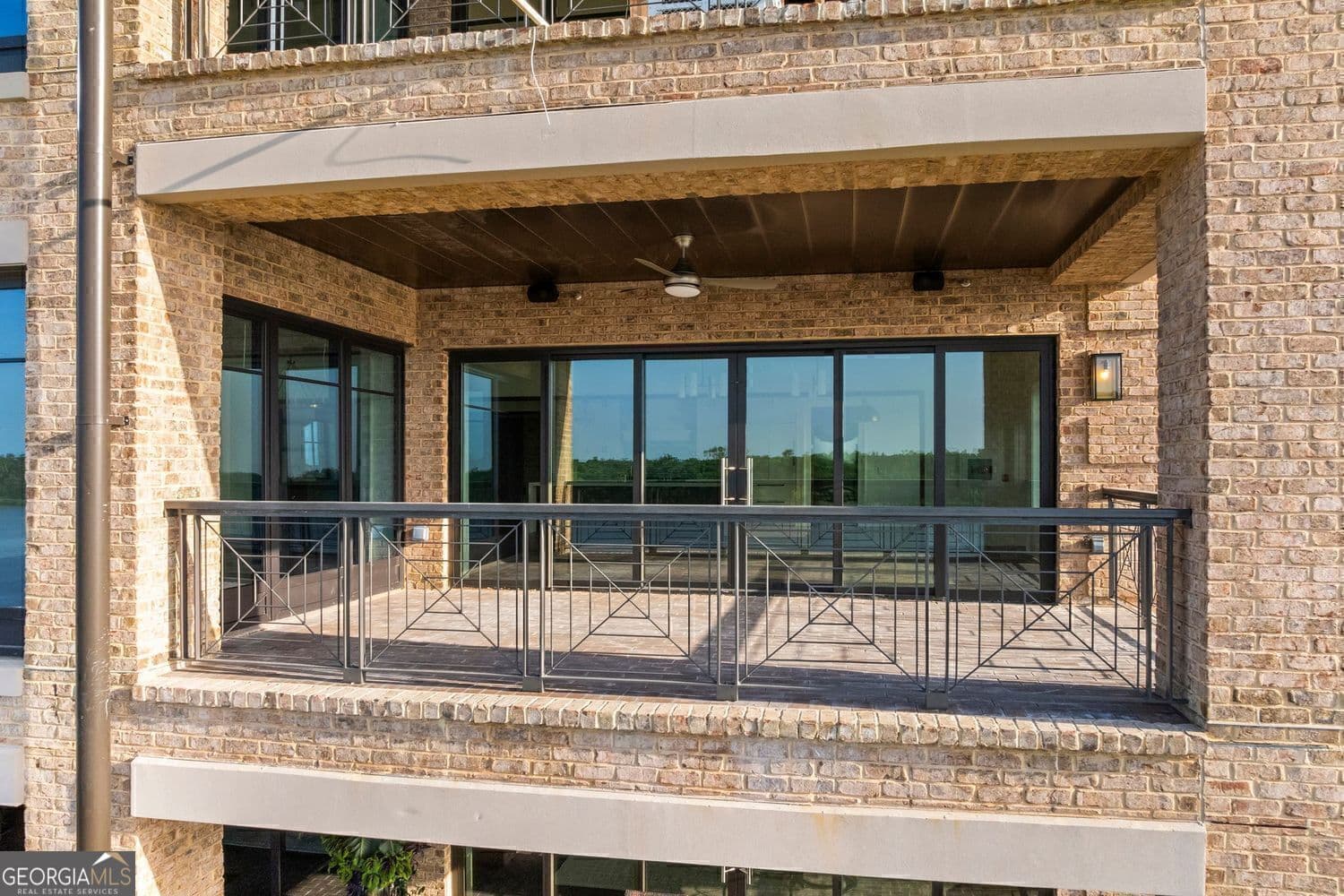 3 bedroom, 3.5 bathroom, 4,515 sq ft condominium for sale at 440 Geo Meyer Avenue 4, Savannah, GA 31401 — photo 4