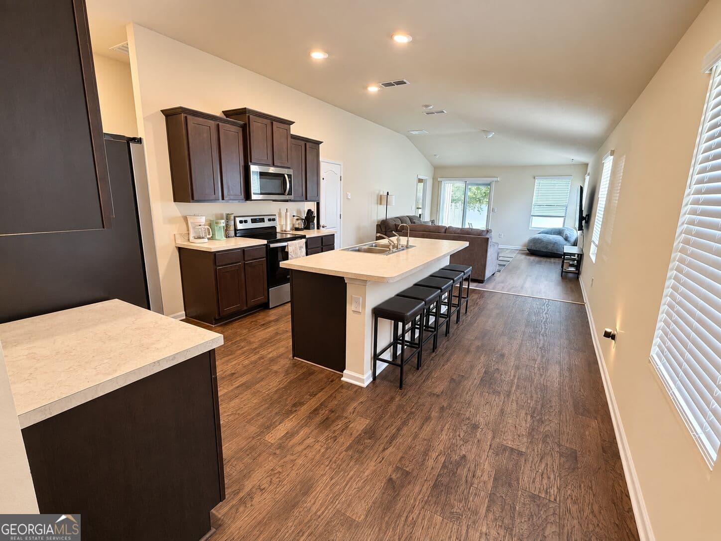 3 bedroom, 2 bathroom, 1,414 sq ft single family residence for sale at 156 Ashwood Circle, St. Marys, GA 31558 — photo 6
