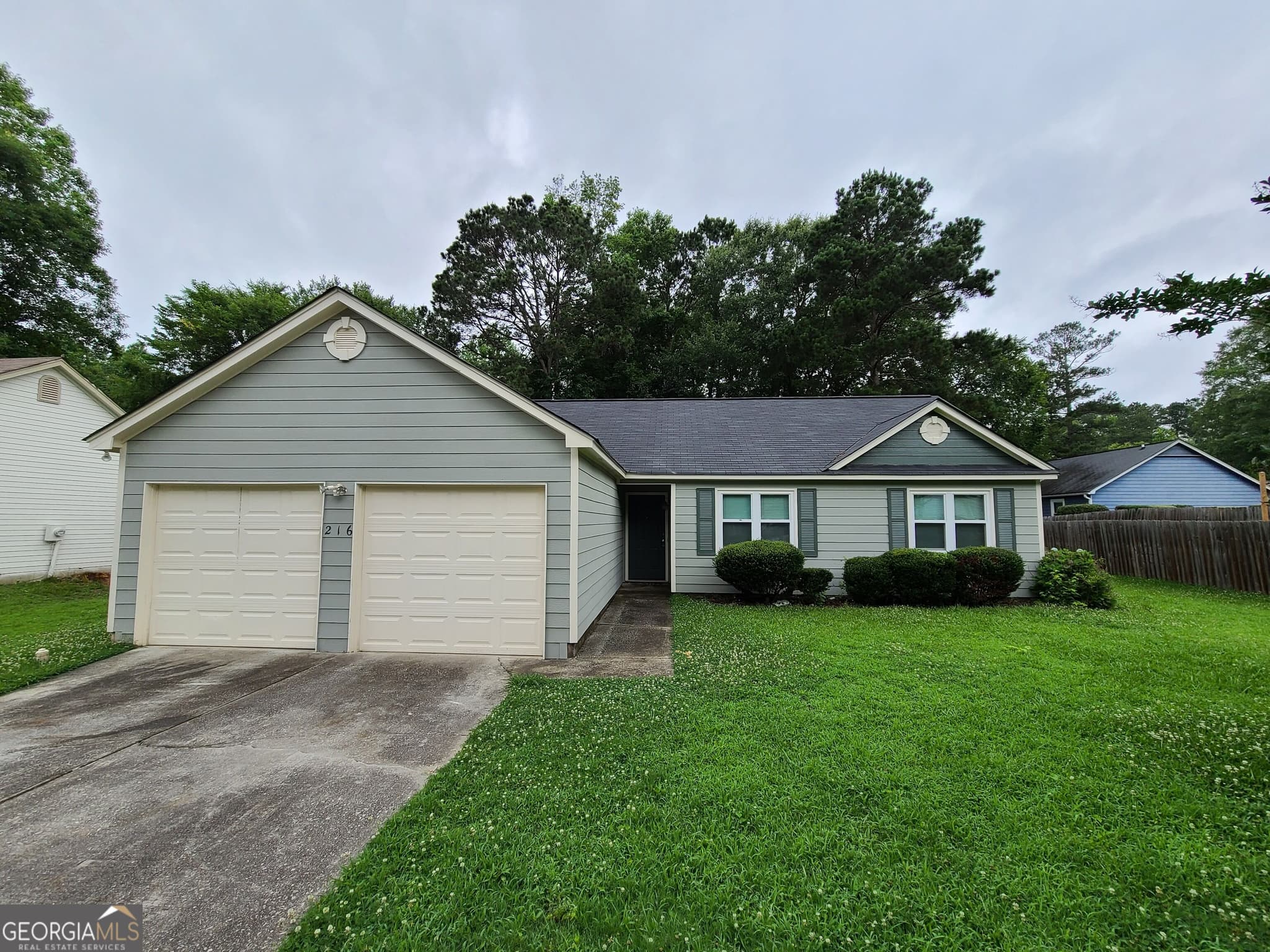 3 bedroom, 2 bathroom, 1,226 sq ft single family residence for rent at 216 Valley View, Peachtree City, GA 30269 for $2,200 a month — photo 1 of 1