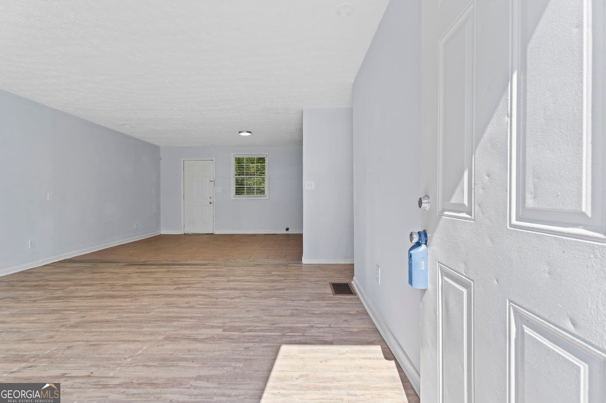 3 bedroom, 1 bathroom, 1,000 sq ft single family residence for sale at 376 Cologne Drive, Atlanta, GA 30354 — photo 7