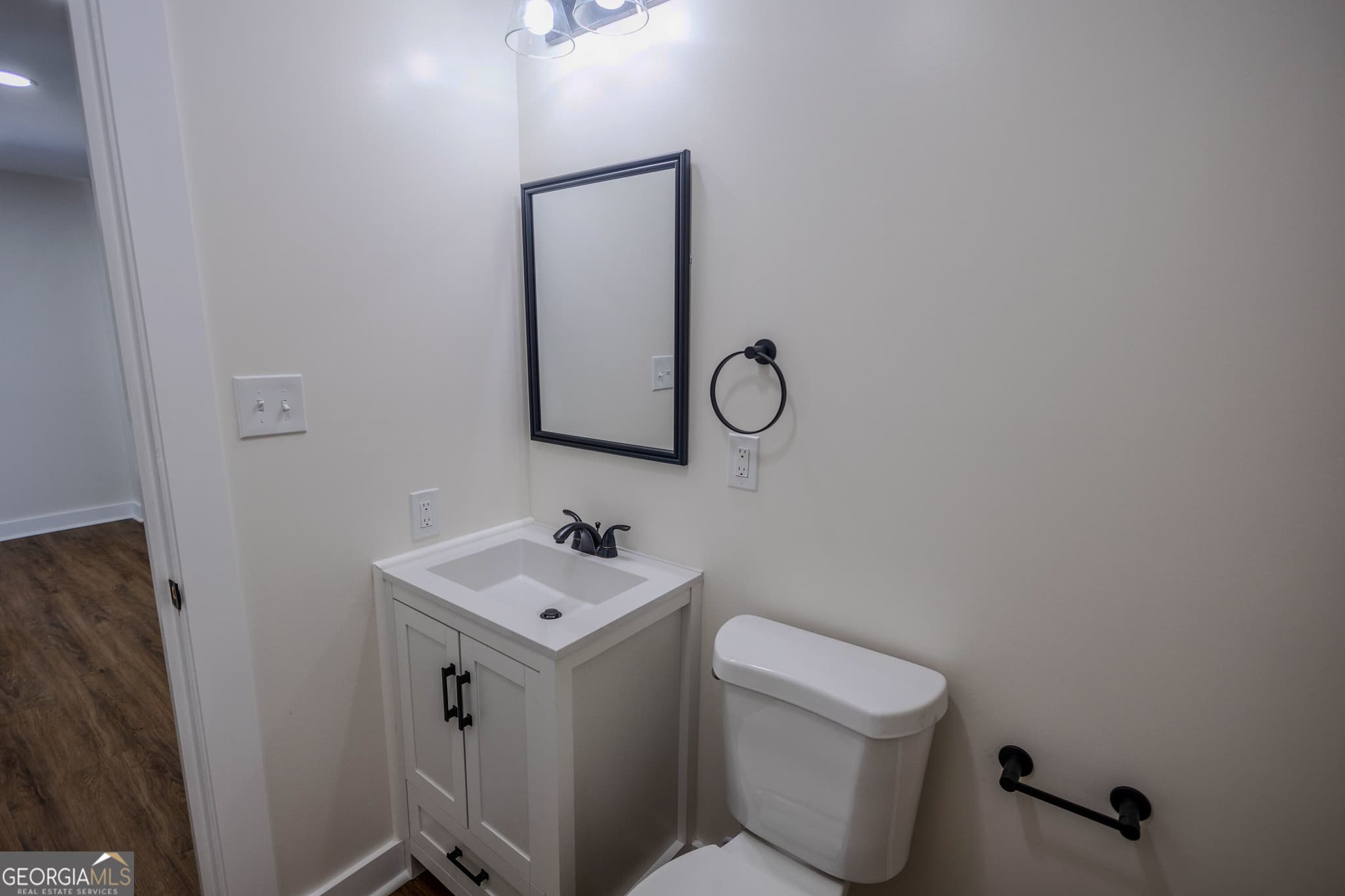 4 bedroom, 3.5 bathroom, 2,600 sq ft single family residence for sale at 190 Cedar Pond Road, Hartwell, GA 30643 — photo 7