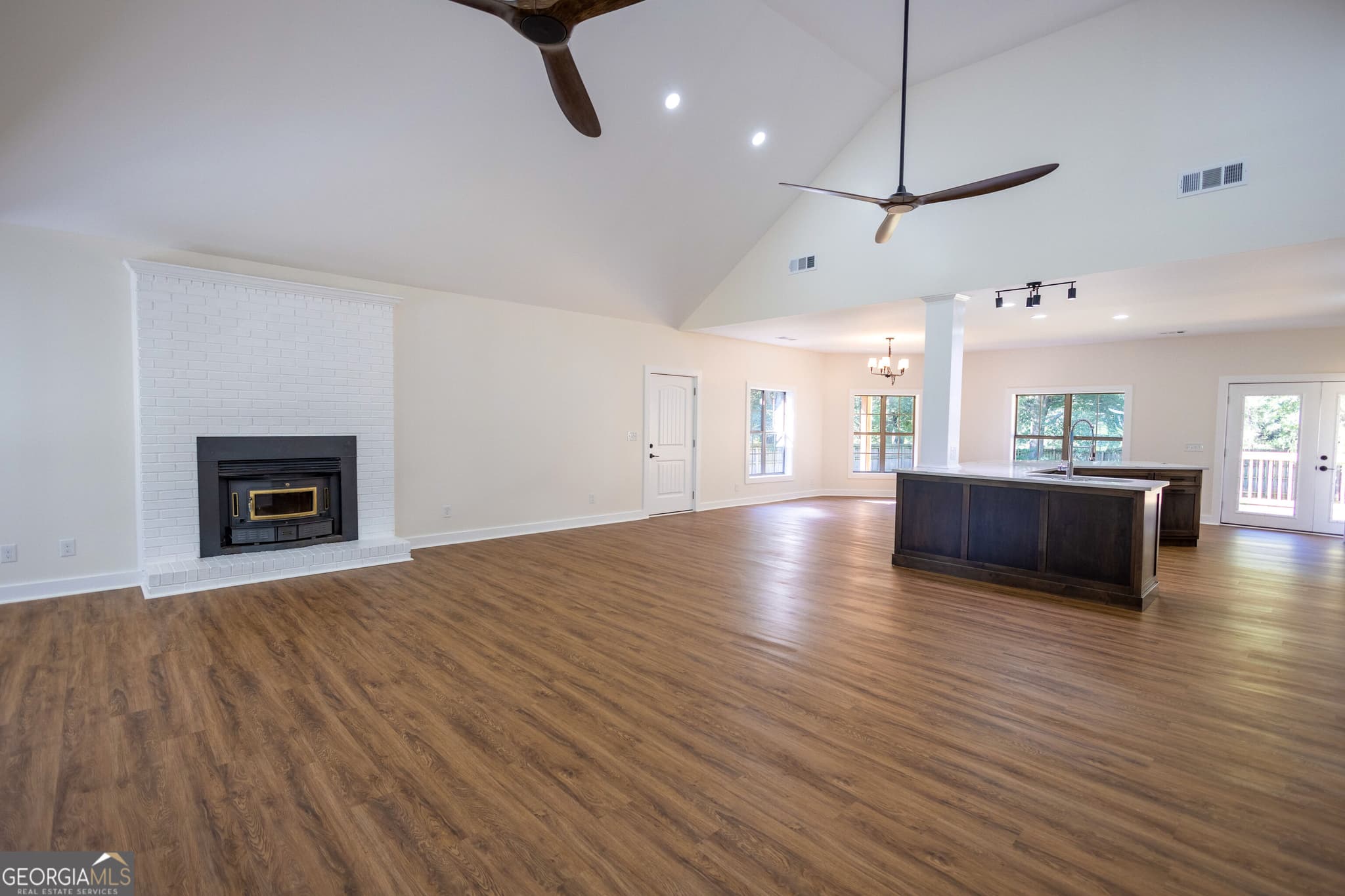 4 bedroom, 3.5 bathroom, 2,600 sq ft single family residence for sale at 190 Cedar Pond Road, Hartwell, GA 30643 — photo 5