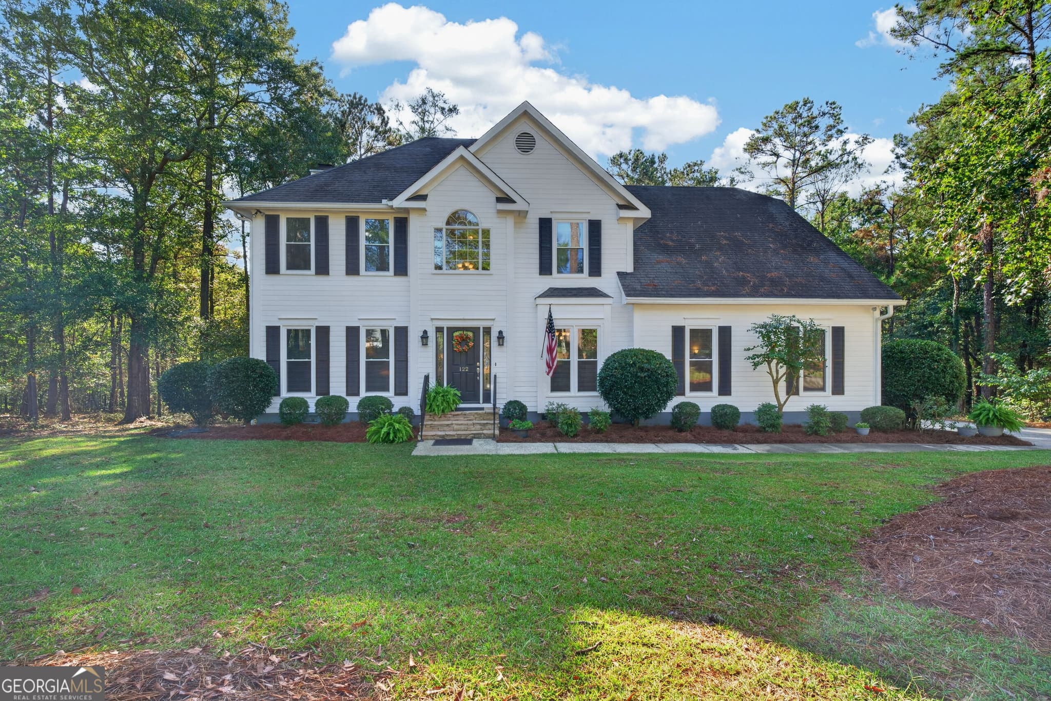 5 bedroom, 2.5 bathroom, 3,036 sq ft single family residence for sale at 122 Jordan Drive, Lizella, GA 31052 — photo 2