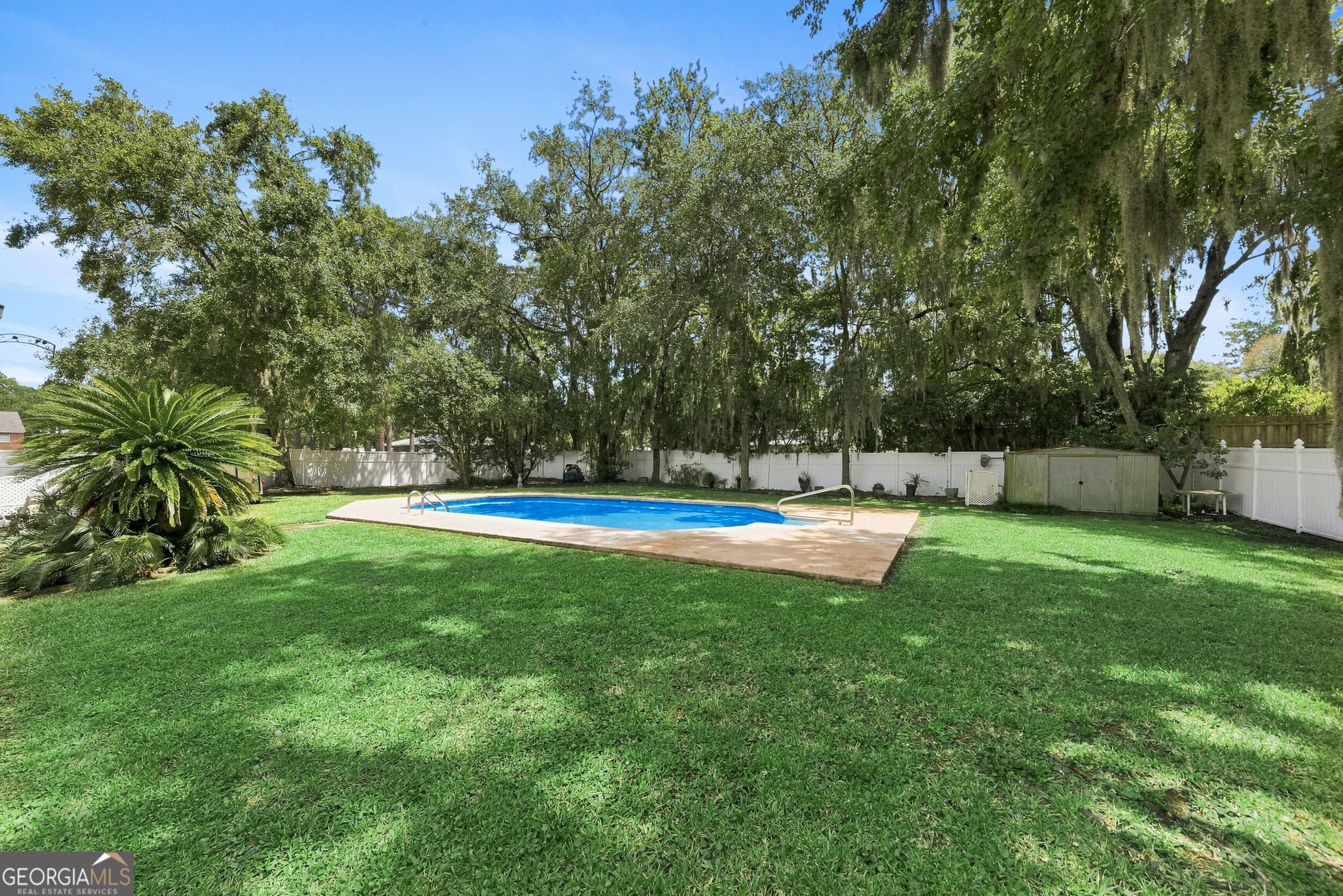 3 bedroom, 1 bathroom, 1,234 sq ft single family residence for sale at 301 S Dandy Street, St. Marys, GA 31558 — photo 2