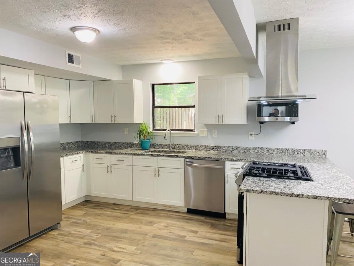 3 bedroom, 2.5 bathroom single family residence for rent at 4108 Wildflower Lane, Tucker, GA 30084 for $2,050 a month — photo 4