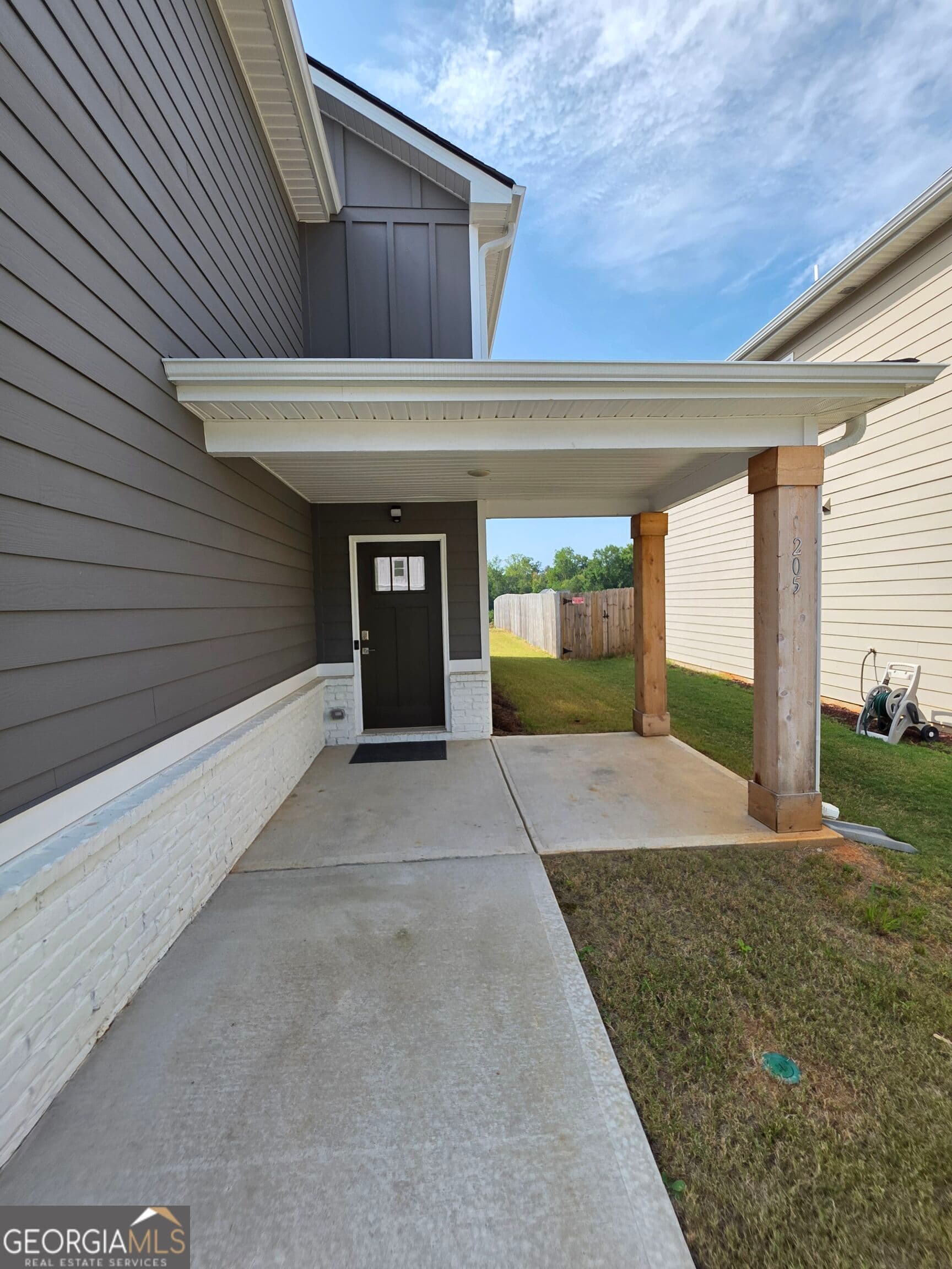 4 bedroom, 2.5 bathroom, 1,900 sq ft single family residence for sale at 205 River Meadow Drive, Lagrange, GA 30241 — photo 6