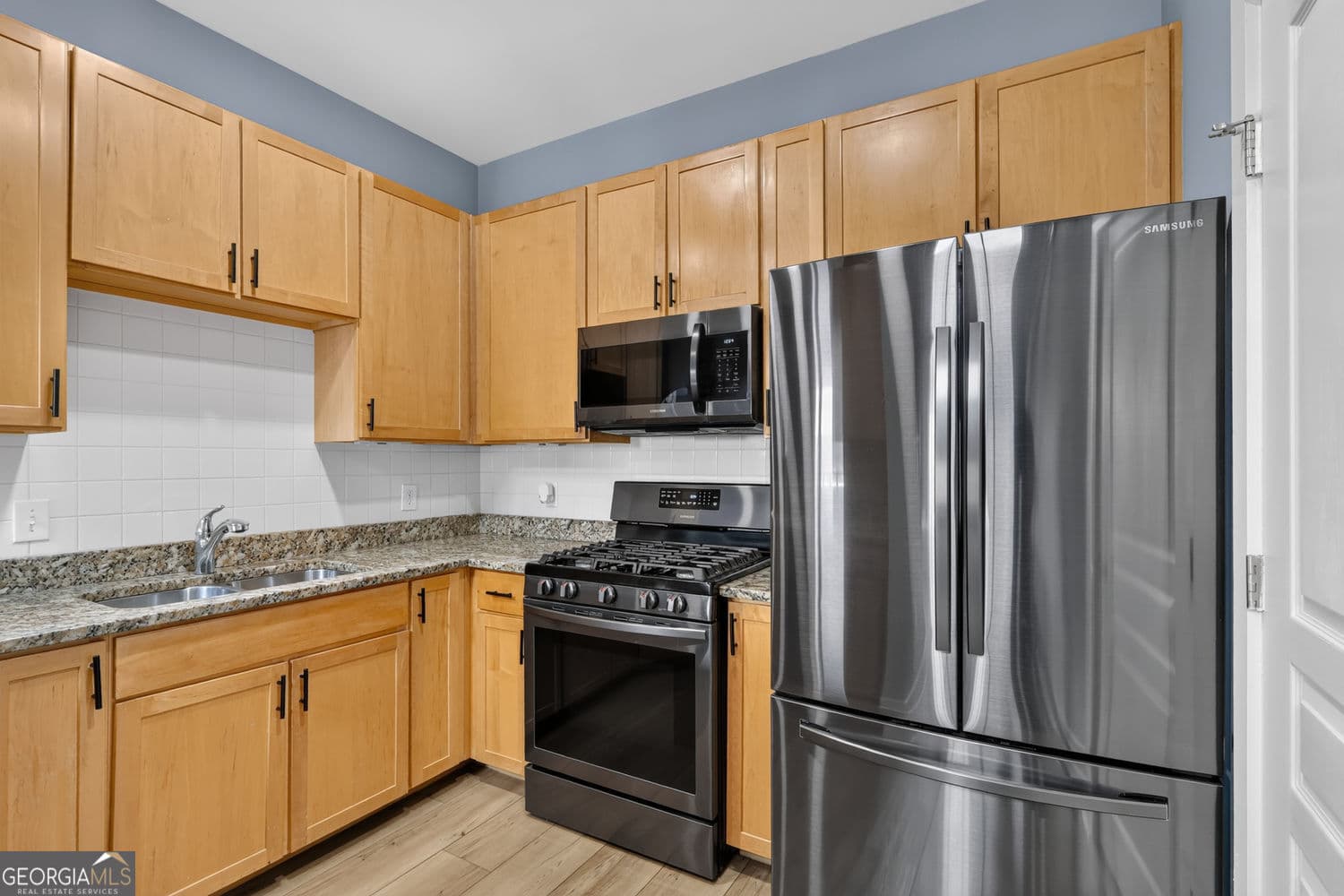 1 bedroom, 1.5 bathroom, 1,108 sq ft condominium for sale at 799 Hammond Drive 417, Sandy Springs, GA 30328 — photo 5