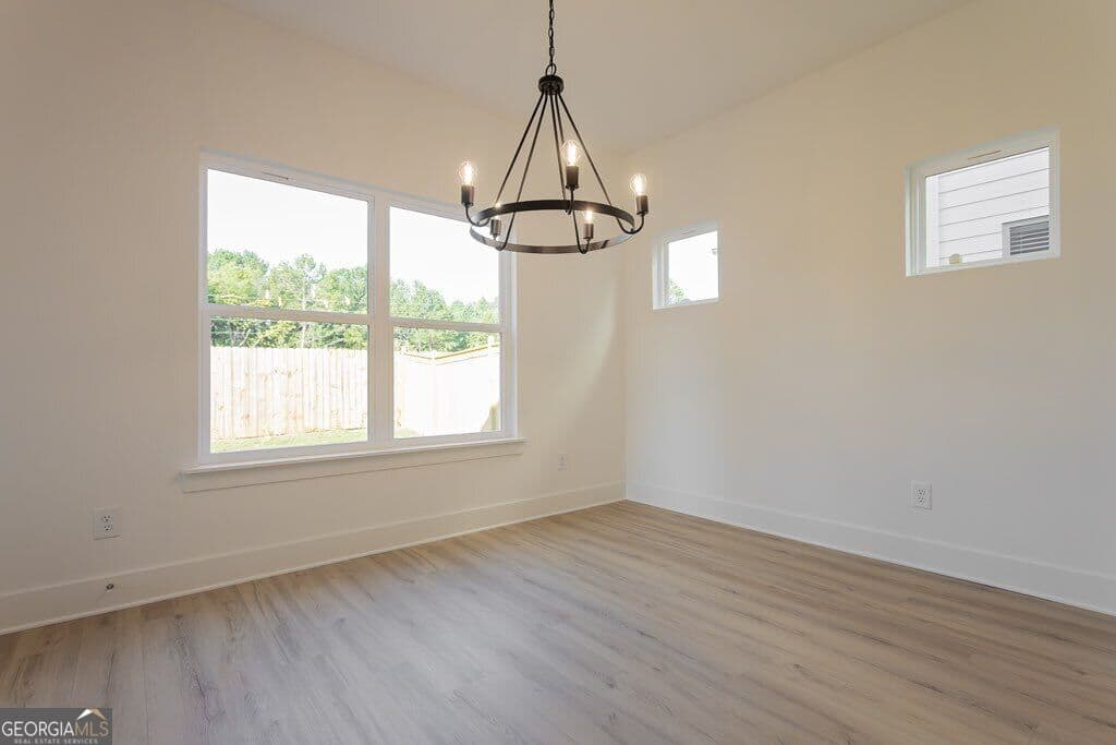 4 bedroom, 2.5 bathroom, 2,295 sq ft single family residence for sale at 3041 Sea Aster Way, Buford, GA 30519 — photo 7