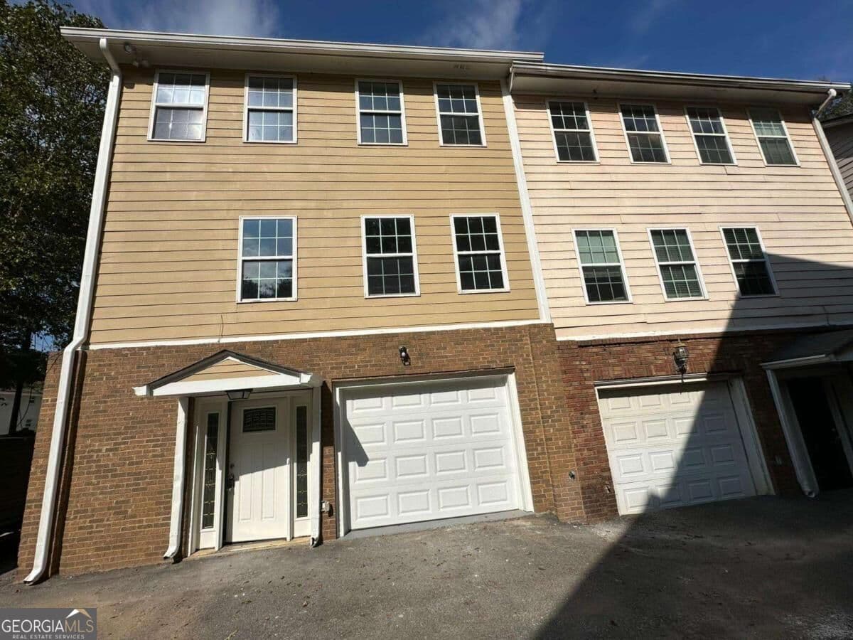 4 bedroom, 3.5 bathroom townhouse for sale at 2417 Perry Boulevard 1, Atlanta, GA 30318