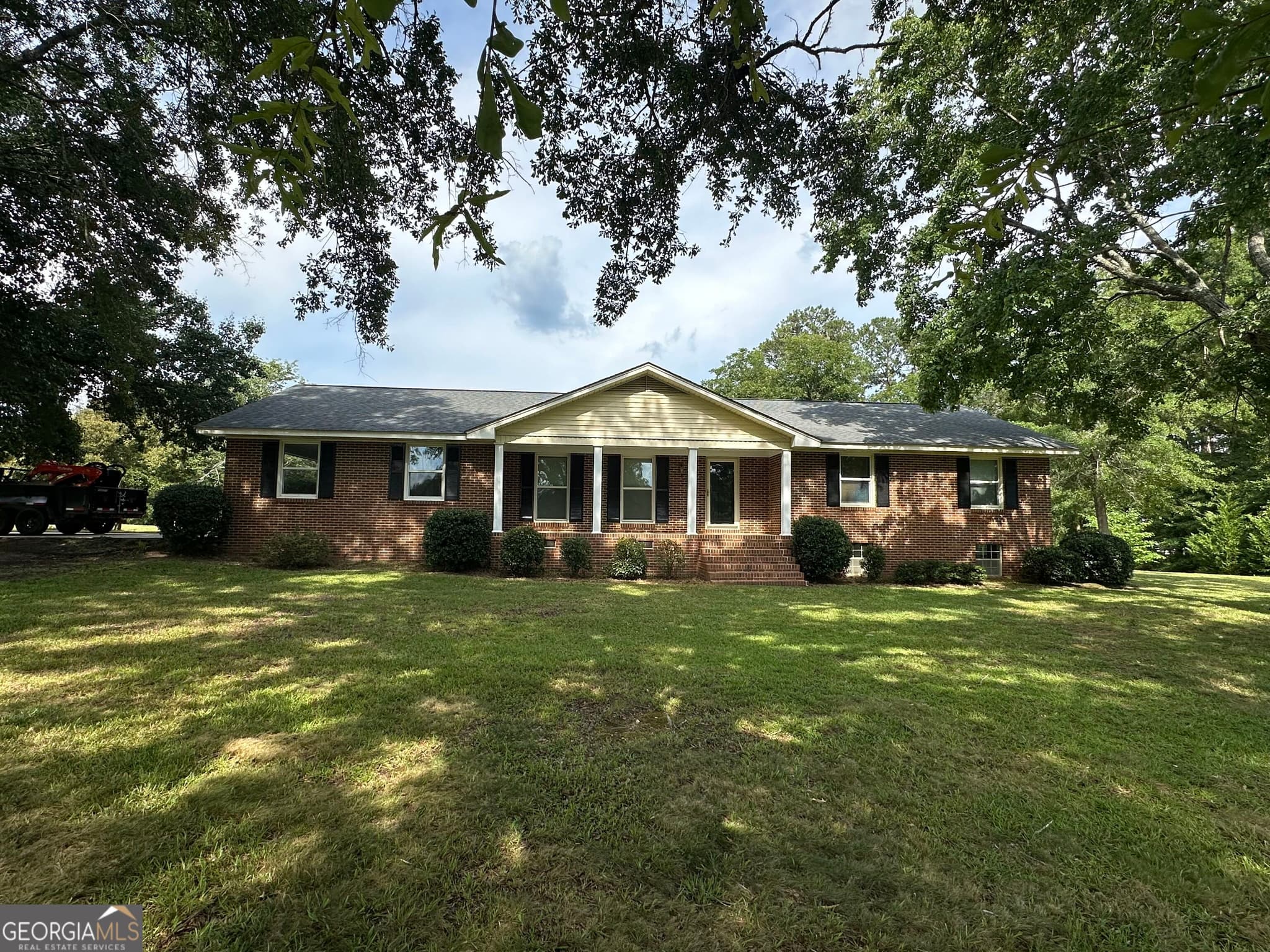 3 bedroom, 2 bathroom, 1,957 sq ft single family residence for sale at 580 Goshen Street, Lincolnton, GA 30817