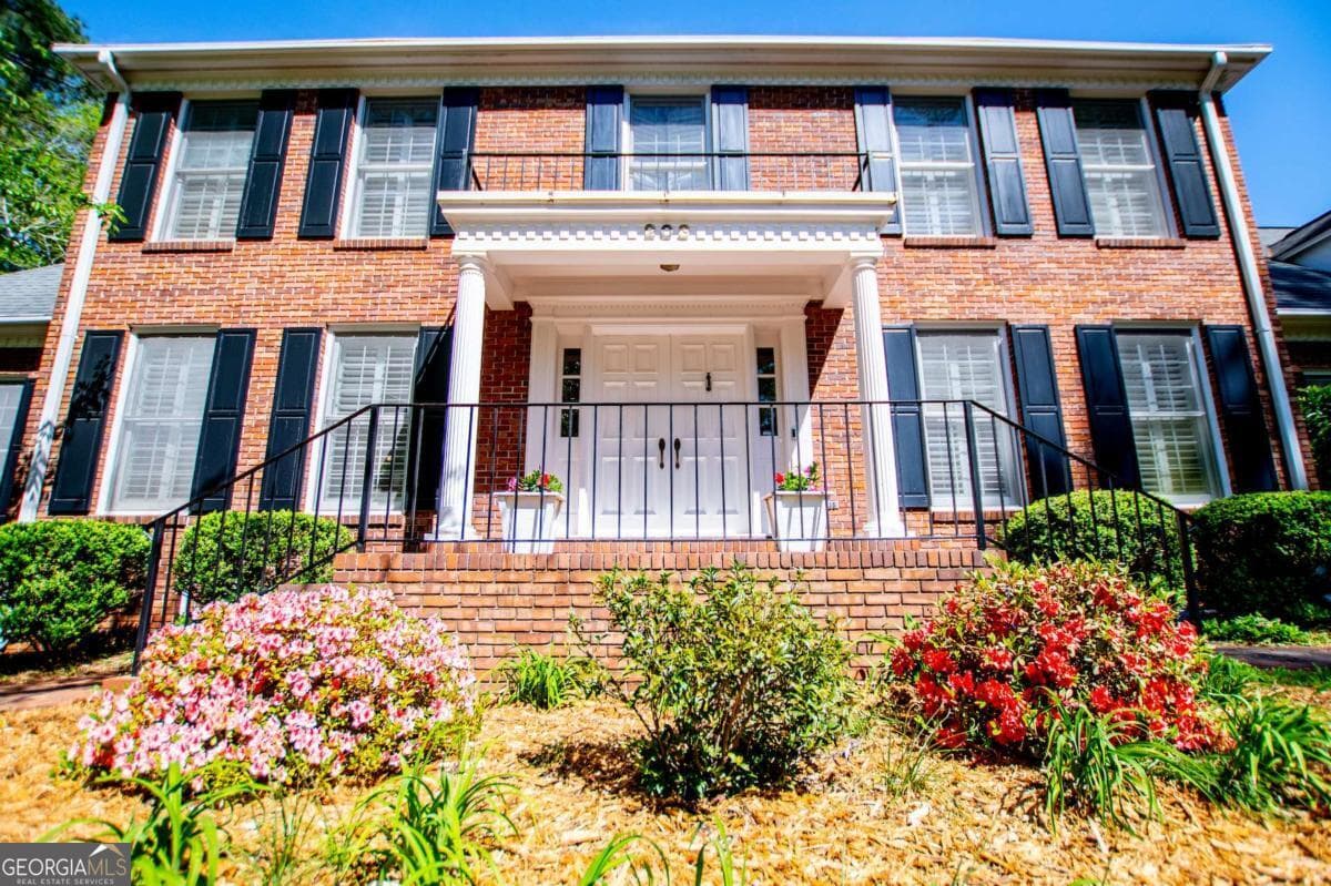 5 bedroom, 4.5 bathroom, 4,620 sq ft single family residence for sale at 203 S Ole Hickory Trail, Carrollton, GA 30117 — photo 2