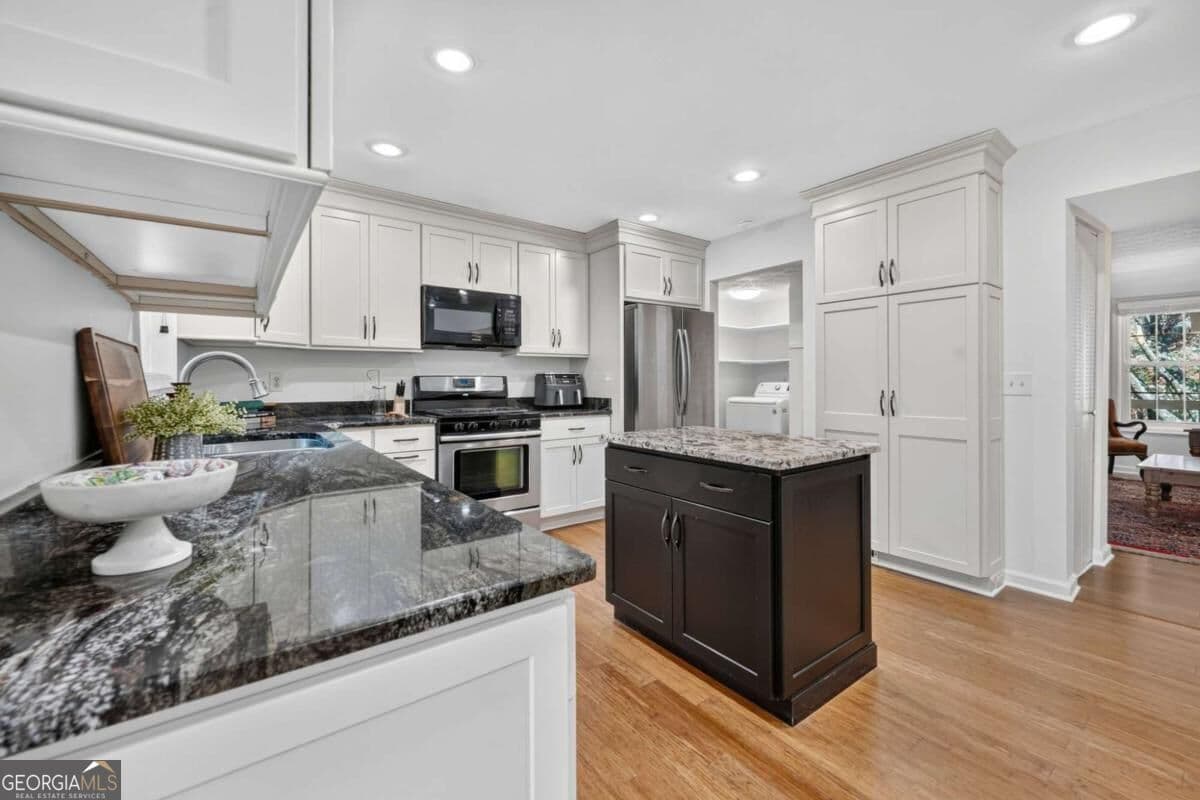 2 bedroom, 2 bathroom, 1,245 sq ft single family residence for sale at 3825 Lavista Road M1, Tucker, GA 30084 — photo 10