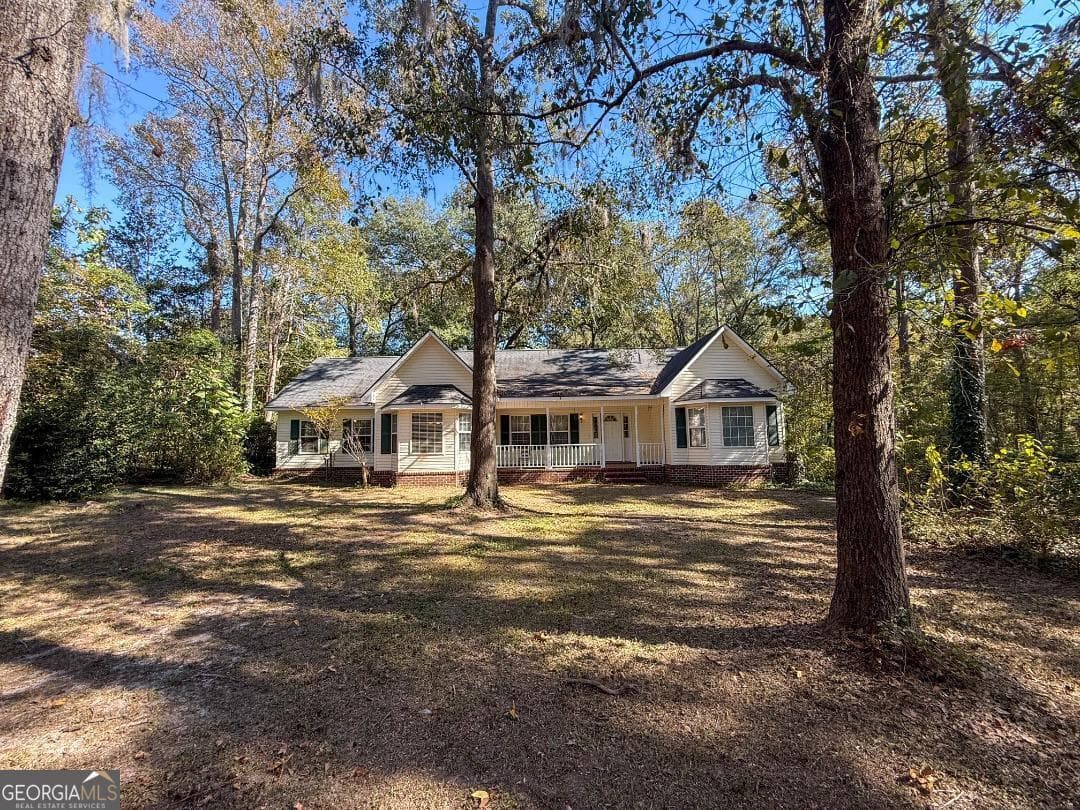 3 bedroom, 2.5 bathroom, 2,342 sq ft single family residence sold at 288 Arcola Road, Pembroke, GA 31321