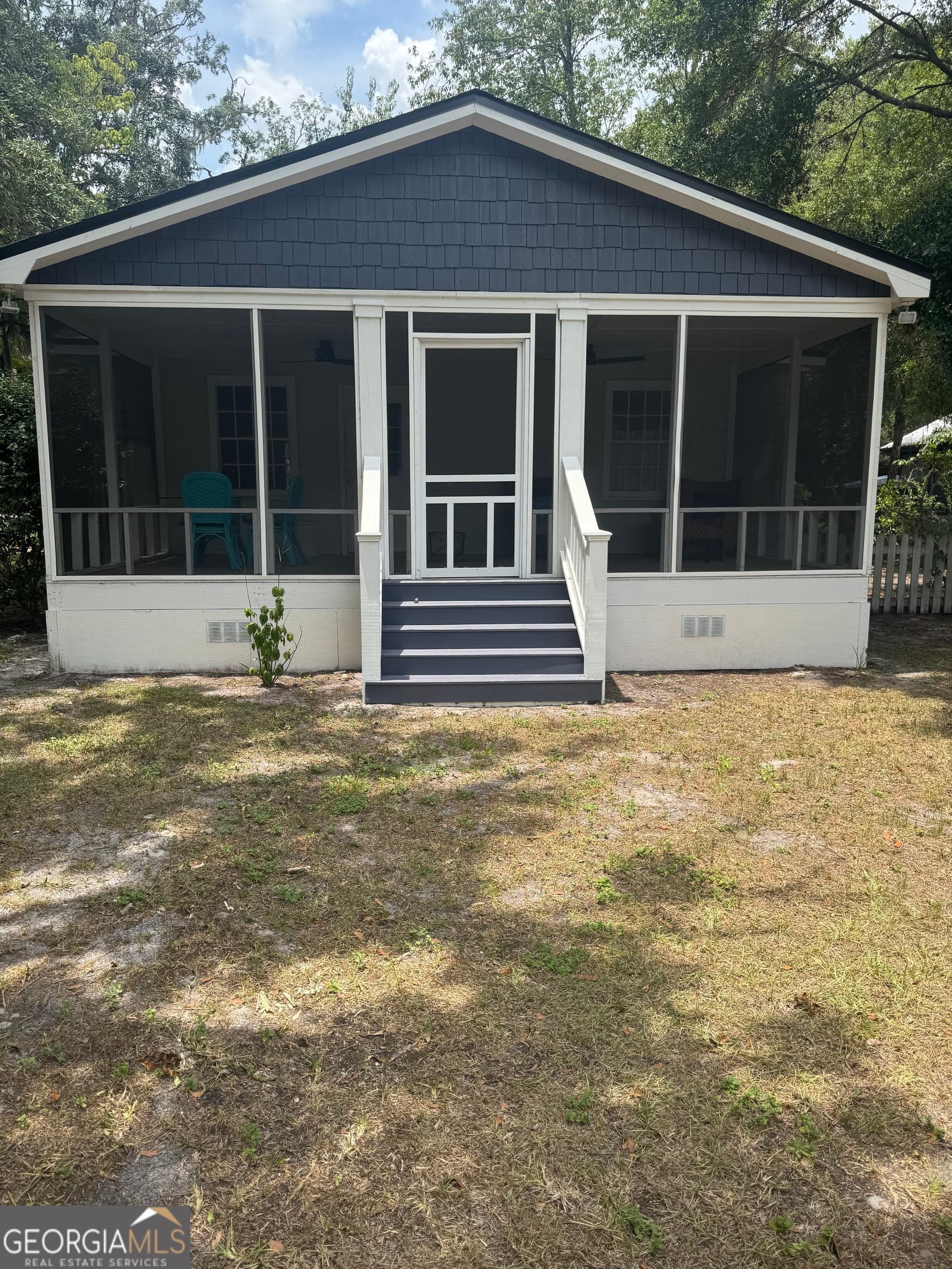 2 bedroom, 1 bathroom, 700 sq ft single family residence sold at 600 W Conyers Street, St. Marys, GA 31558