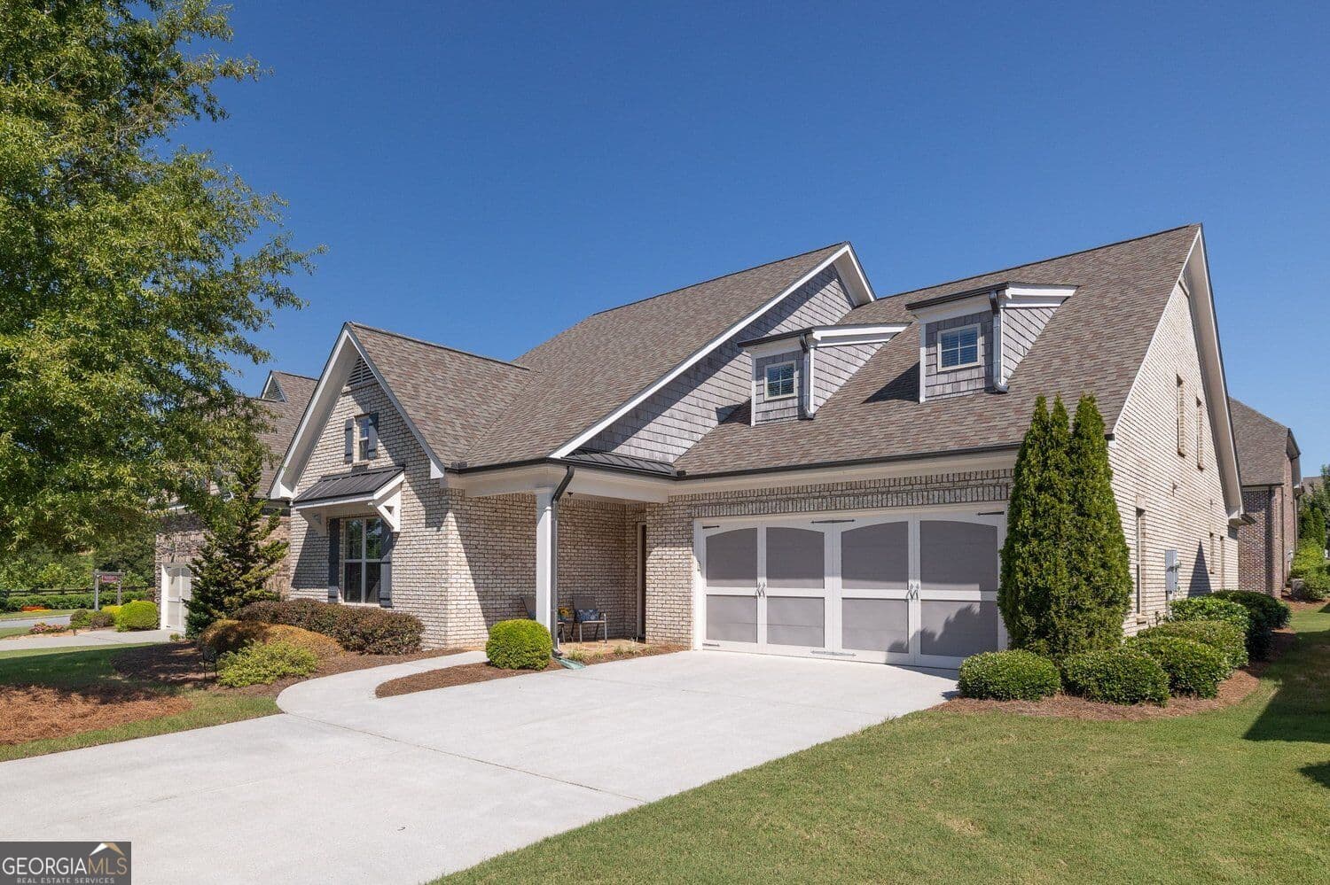3 bedroom, 3.5 bathroom, 3,139 sq ft single family residence for sale at 6025 Overlook Club Circle, Suwanee, GA 30024 — photo 2