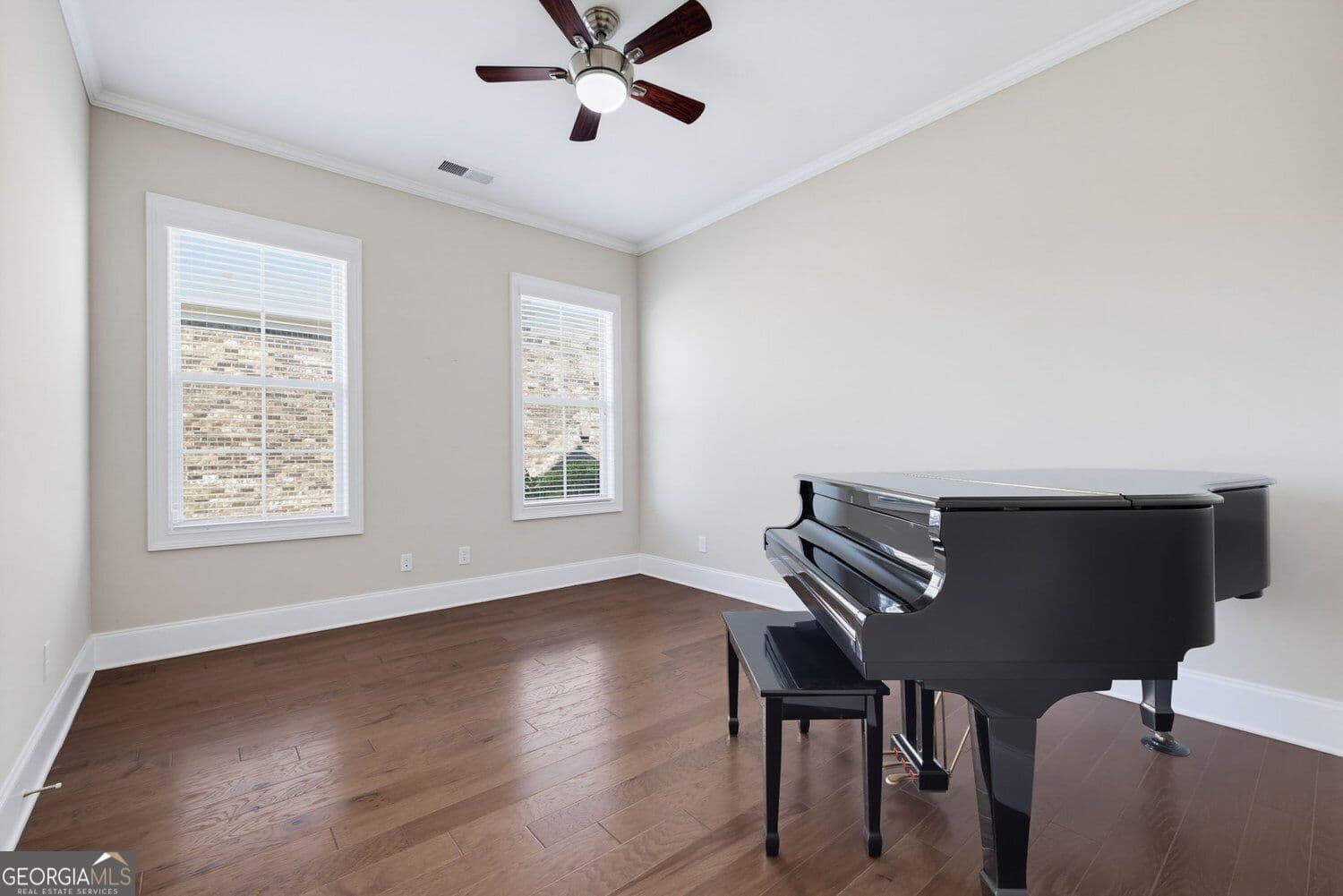 3 bedroom, 3.5 bathroom, 3,139 sq ft single family residence for sale at 6025 Overlook Club Circle, Suwanee, GA 30024 — photo 7