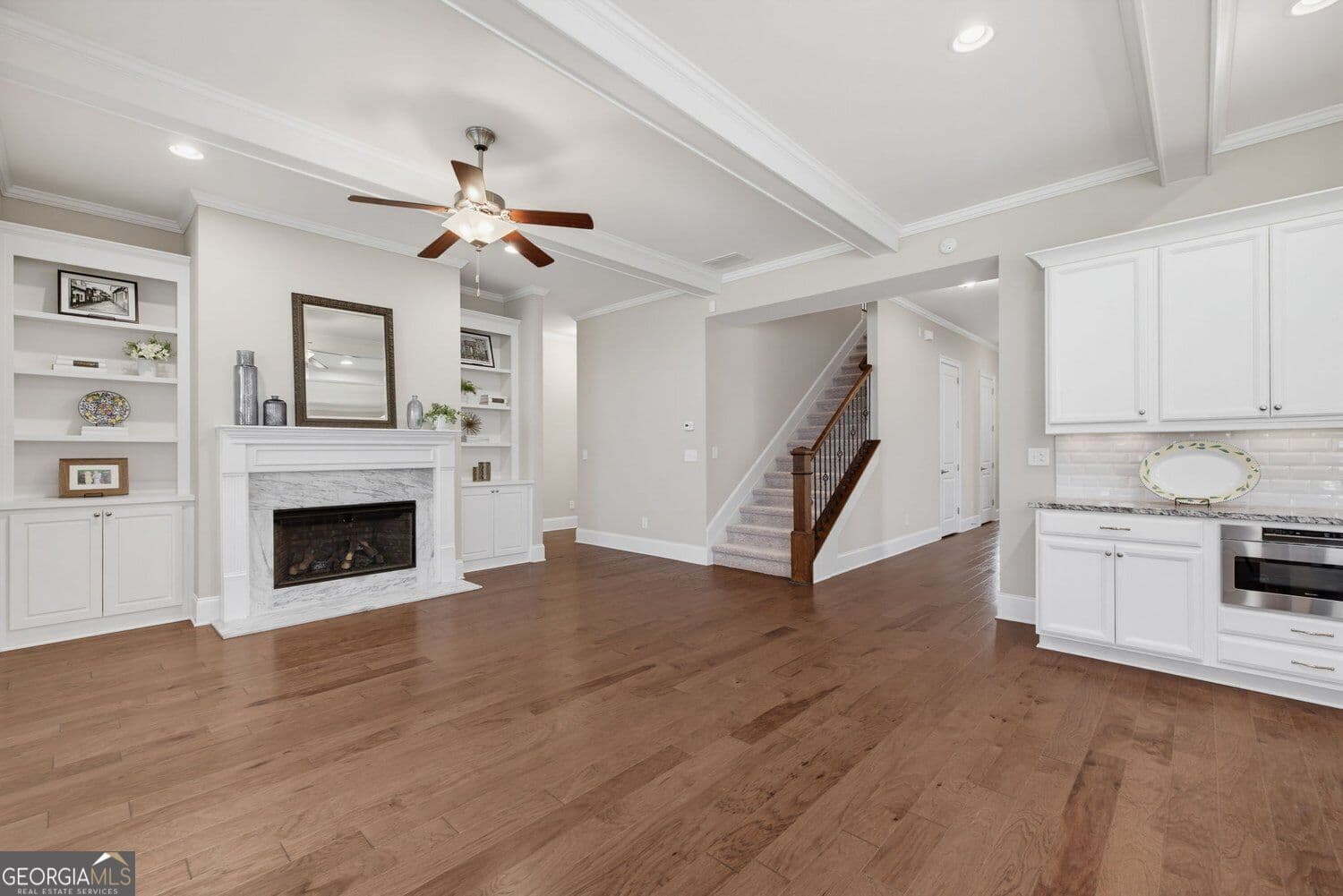 3 bedroom, 3.5 bathroom, 3,139 sq ft single family residence for sale at 6025 Overlook Club Circle, Suwanee, GA 30024 — photo 9