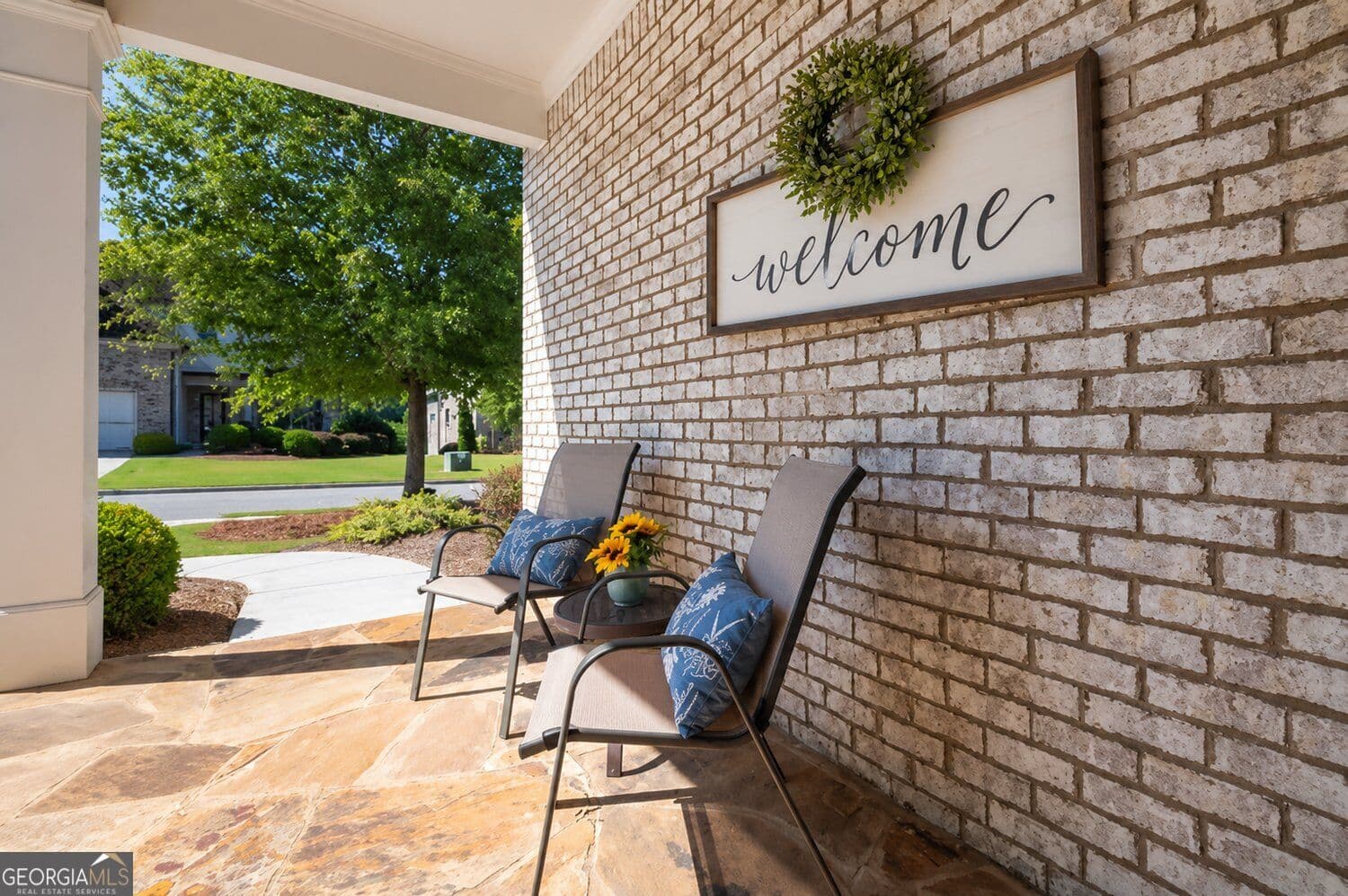 3 bedroom, 3.5 bathroom, 3,139 sq ft single family residence for sale at 6025 Overlook Club Circle, Suwanee, GA 30024 — photo 4