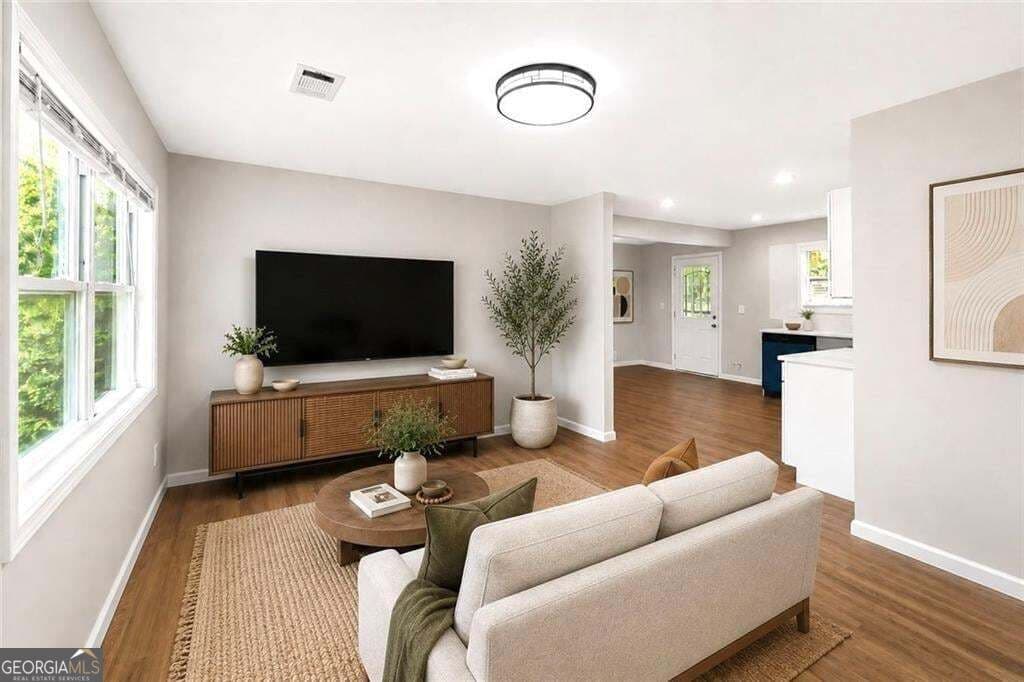 3 bedroom, 2 bathroom, 1,150 sq ft single family residence for rent at 1639 Bridgeport Drive, Atlanta, GA 30318 for $2,550 a month — photo 5