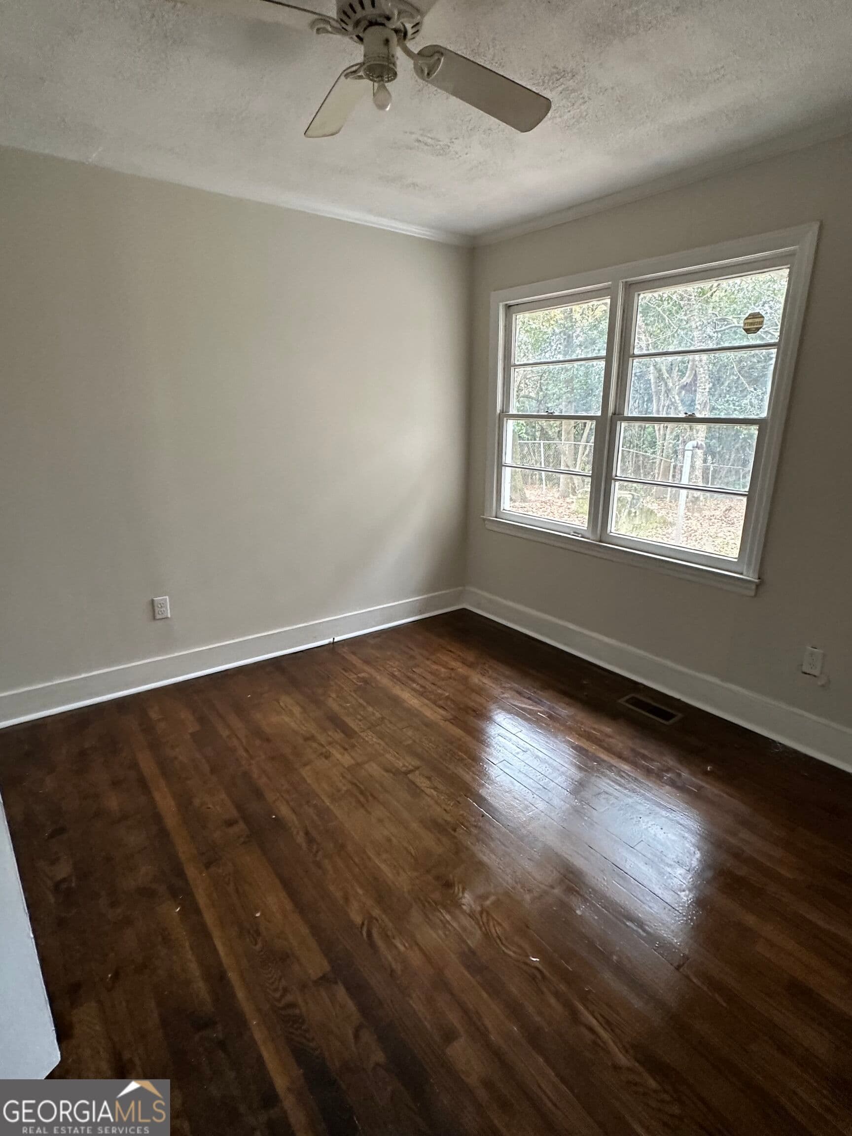 4 bedroom, 1 bathroom, 1,270 sq ft single family residence for sale at 3349 Pio Nono Circle, Macon, GA 31206 — photo 4