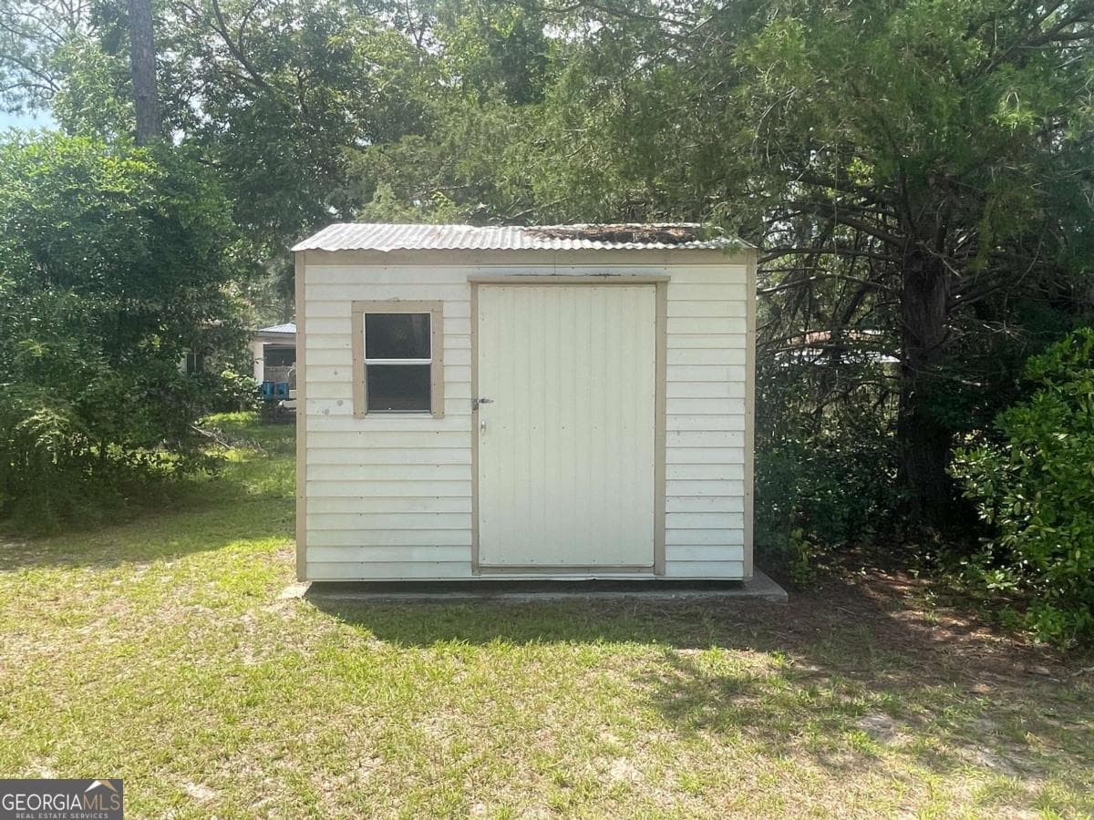 2 bedroom, 2 bathroom, 1,109 sq ft single family residence for sale at 27 E Bruce Street, Mcrae-Helena, GA 31055 — photo 6
