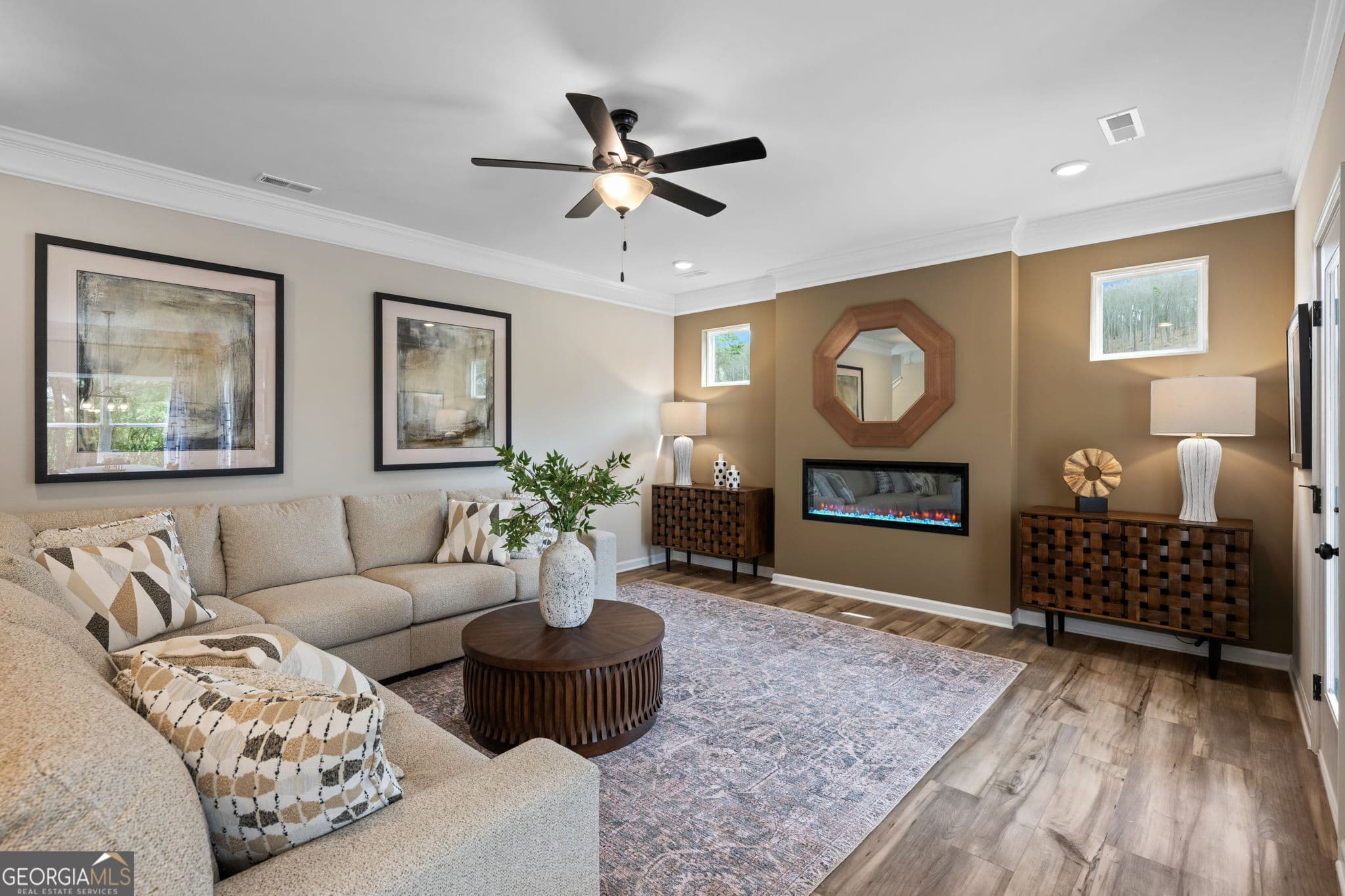 3 bedroom, 2.5 bathroom, 1,909 sq ft single family residence under contract at 297 Artimis Drive, Dalton, GA 30721 — photo 2