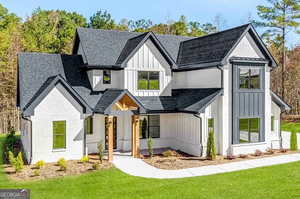 4 bedroom, 4.5 bathroom, 3,559 sq ft single family residence for sale at 121 Forest Berry Court, Newnan, GA 30265 — photo 1 of 65