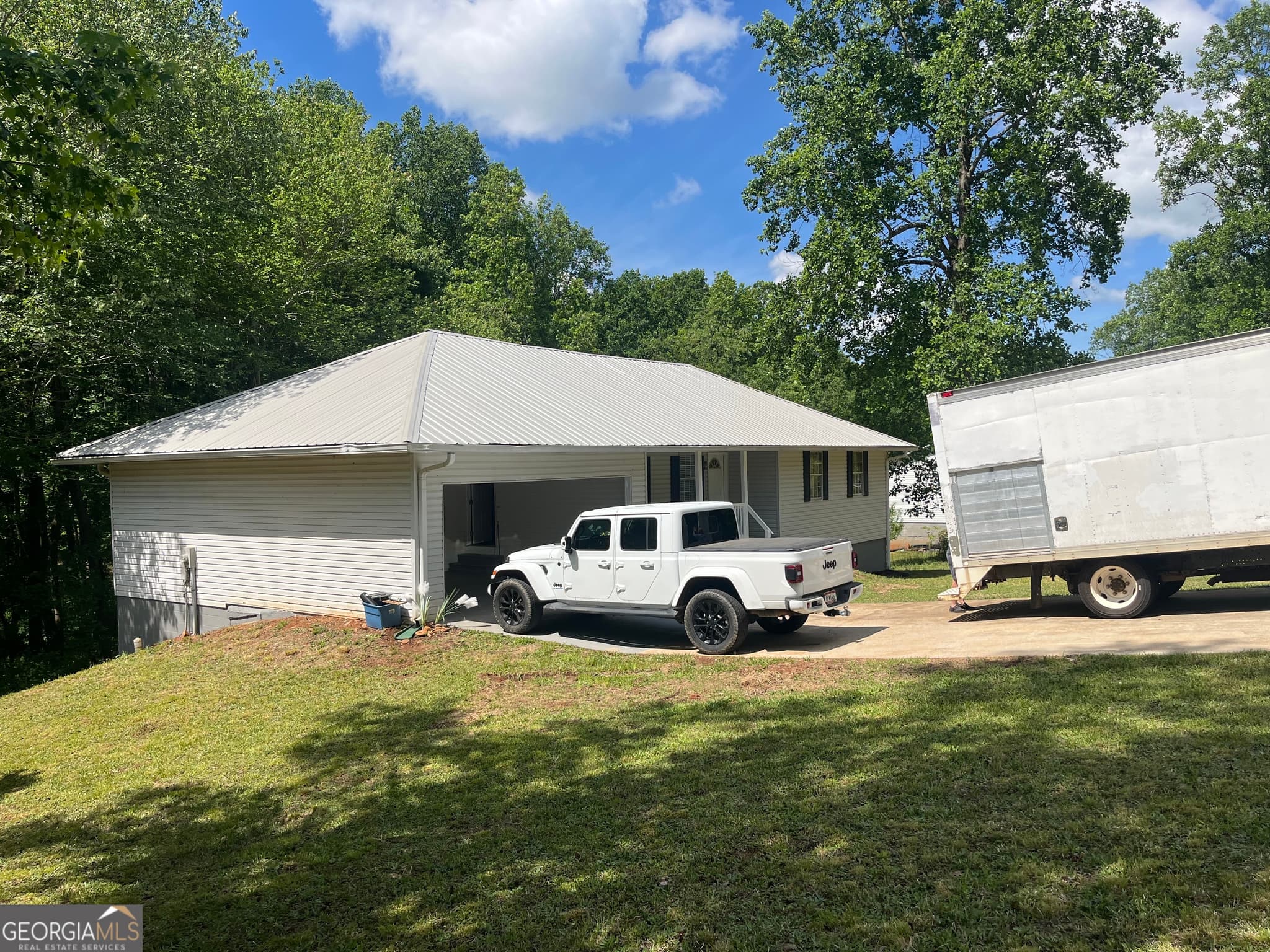 3 bedroom, 2 bathroom, 2,960 sq ft single family residence for sale at 193 Glory Lane, Mount Airy, GA 30563 — photo 3