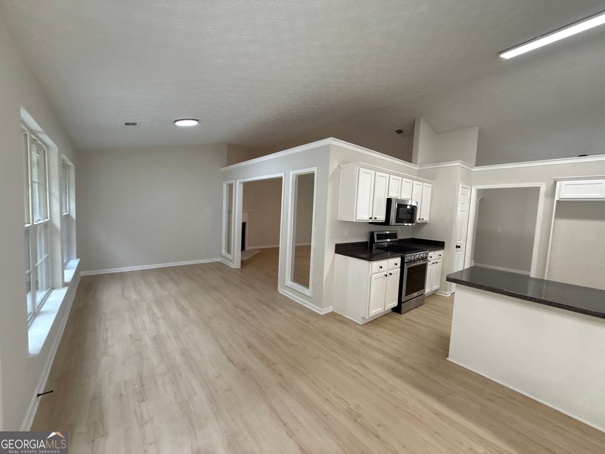 4 bedroom, 2 bathroom, 2,390 sq ft single family residence for sale at 180 Meadowbrook Court, Covington, GA 30016 — photo 4