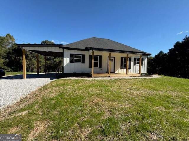 3 bedroom, 2 bathroom, 1,200 sq ft single family residence for sale at 69 Easy Street, Toccoa, GA 30577