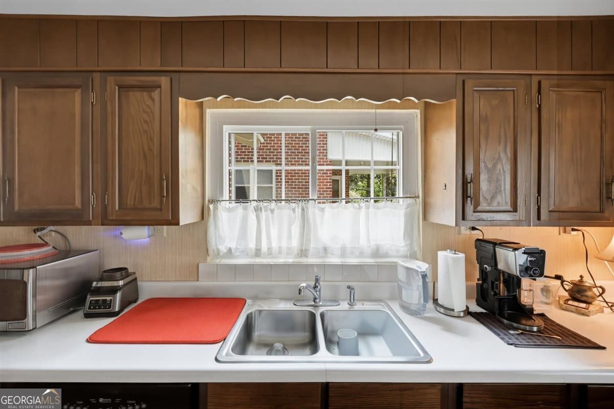 2 bedroom, 1 bathroom, 1,399 sq ft single family residence for sale at 191 Holmes Avenue, Macon, GA 31204 — photo 7