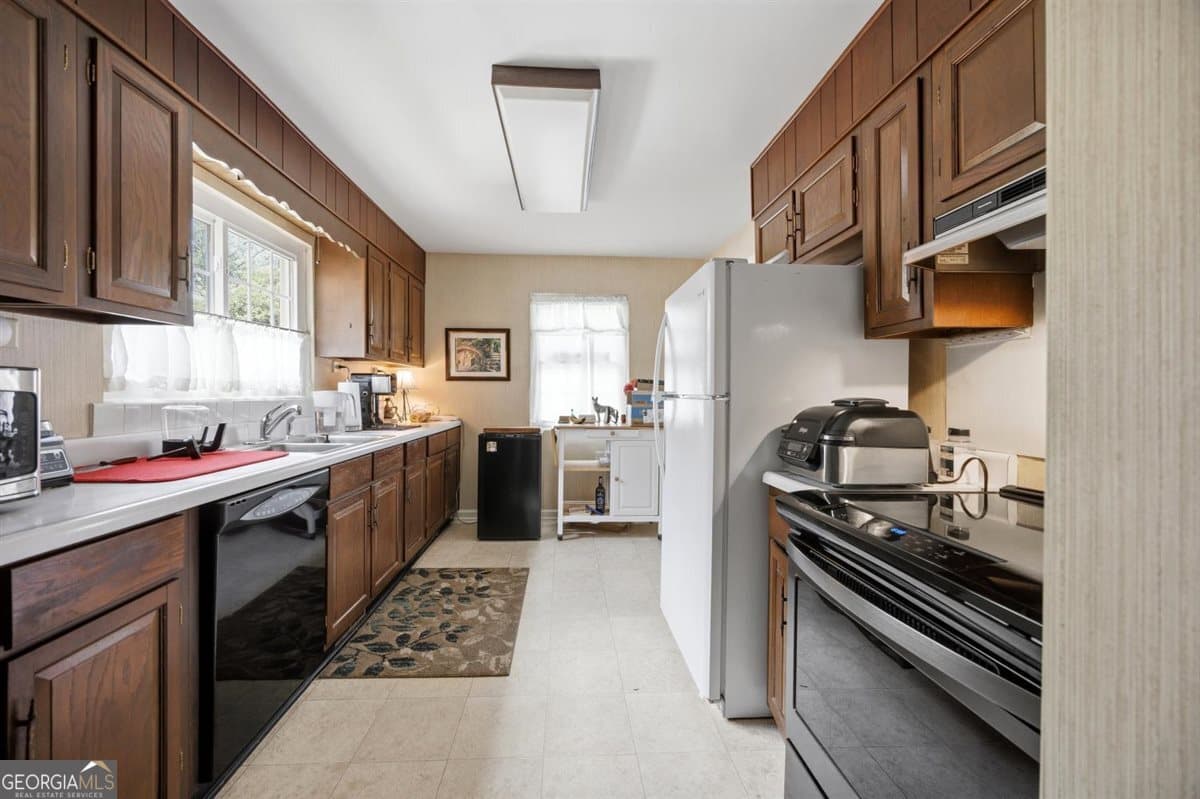 2 bedroom, 1 bathroom, 1,399 sq ft single family residence for sale at 191 Holmes Avenue, Macon, GA 31204 — photo 8