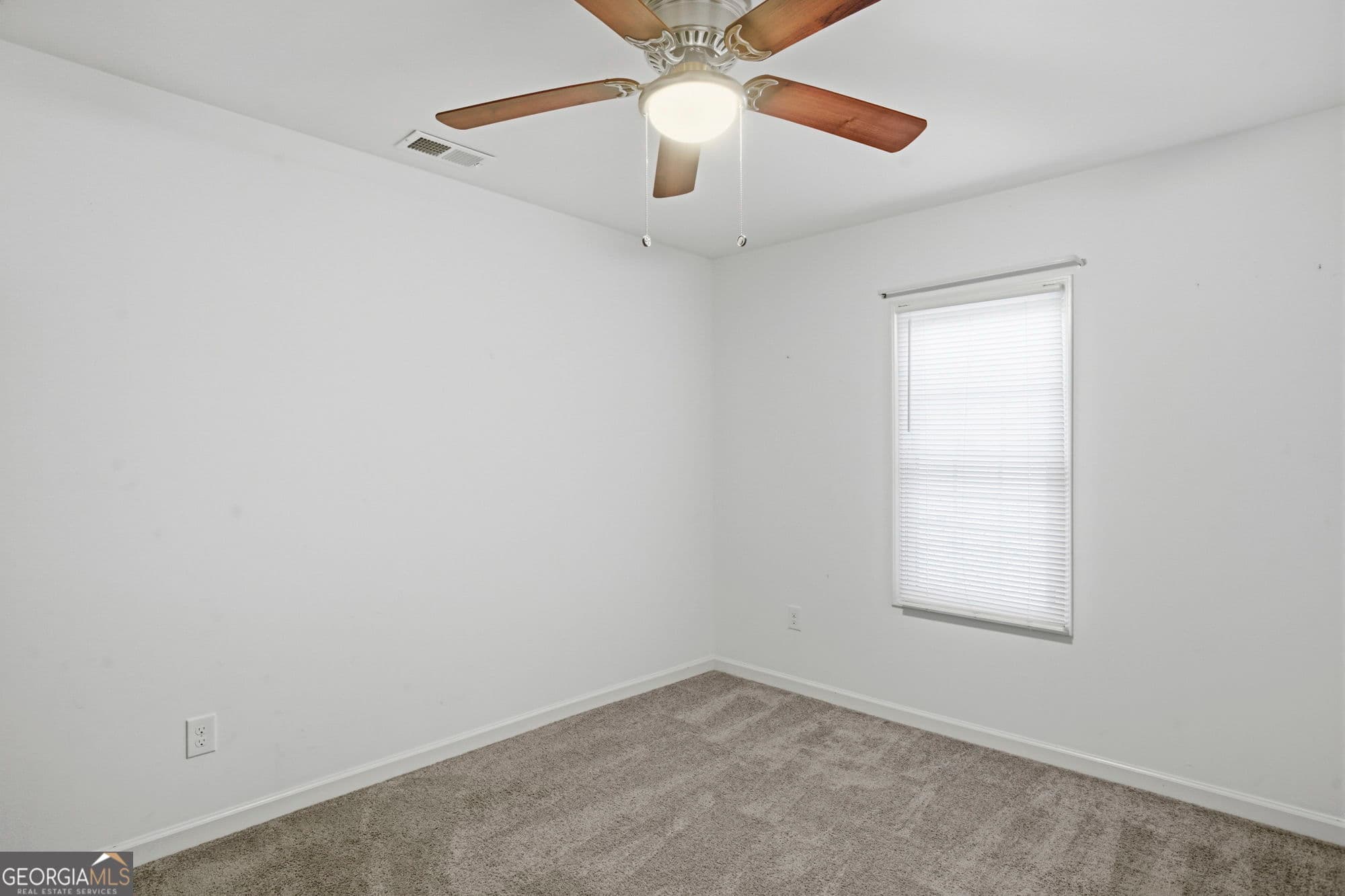 3 bedroom, 2 bathroom, 864 sq ft single family residence for sale at 716 W 48th Street, Savannah, GA 31405 — photo 10